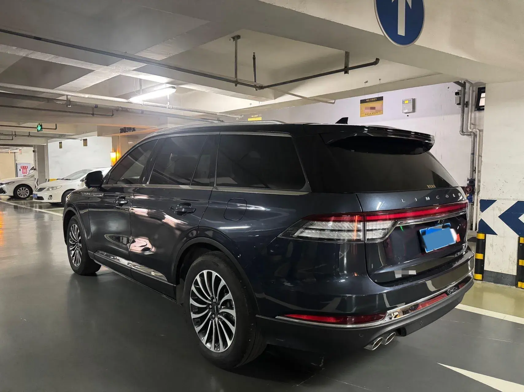 2021 LINCOLN AVIATOR thumbnail 3