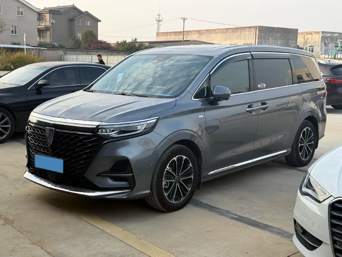 2022 Roewe iMAX8 2.0T 234HP L4 8AT