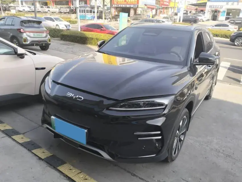 2025 BYD SONG view 1