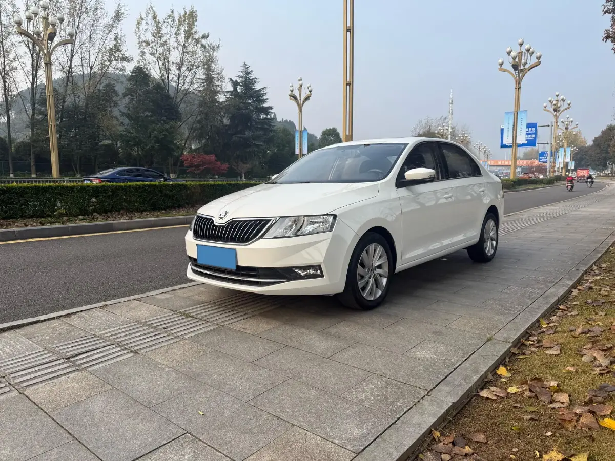 2018 Skoda Rapid 1.6L 110HP L4 6AT