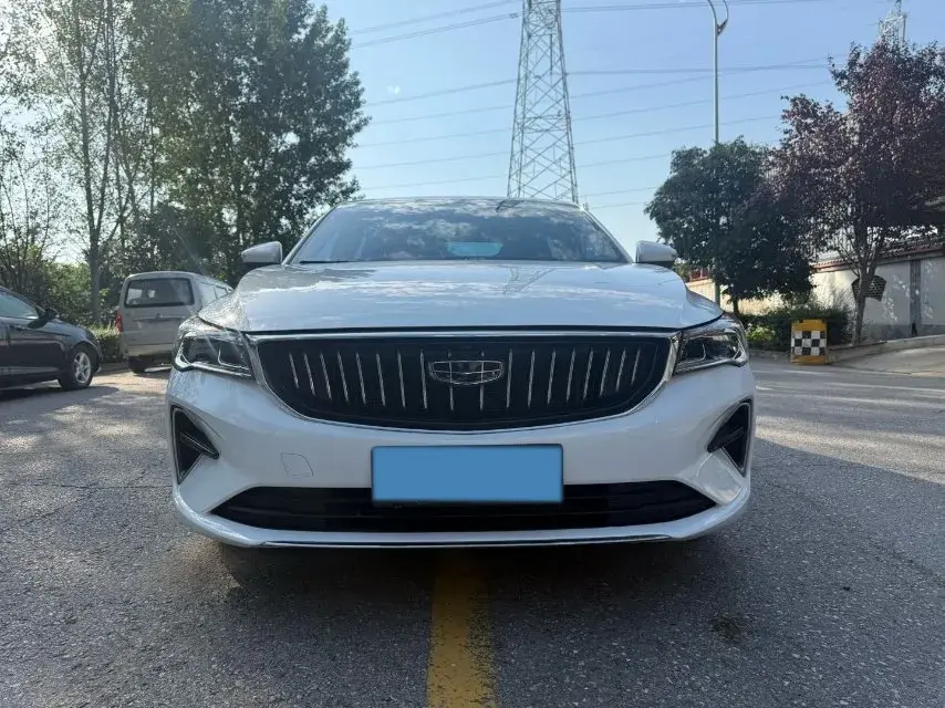 2023 GEELY EMGRAND thumbnail 2
