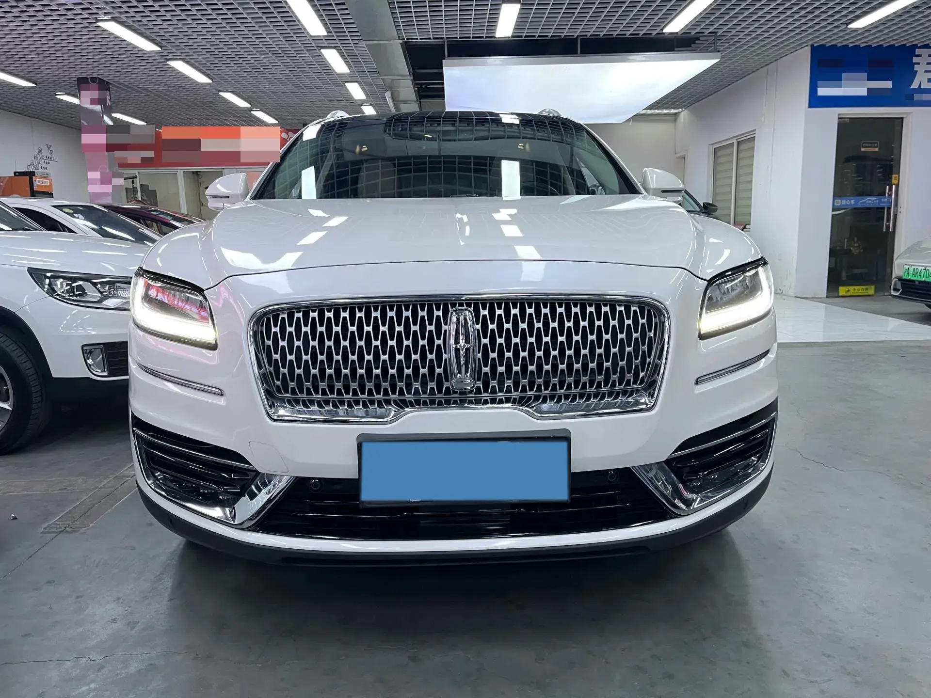 2019 LINCOLN NAUTILUS thumbnail 3