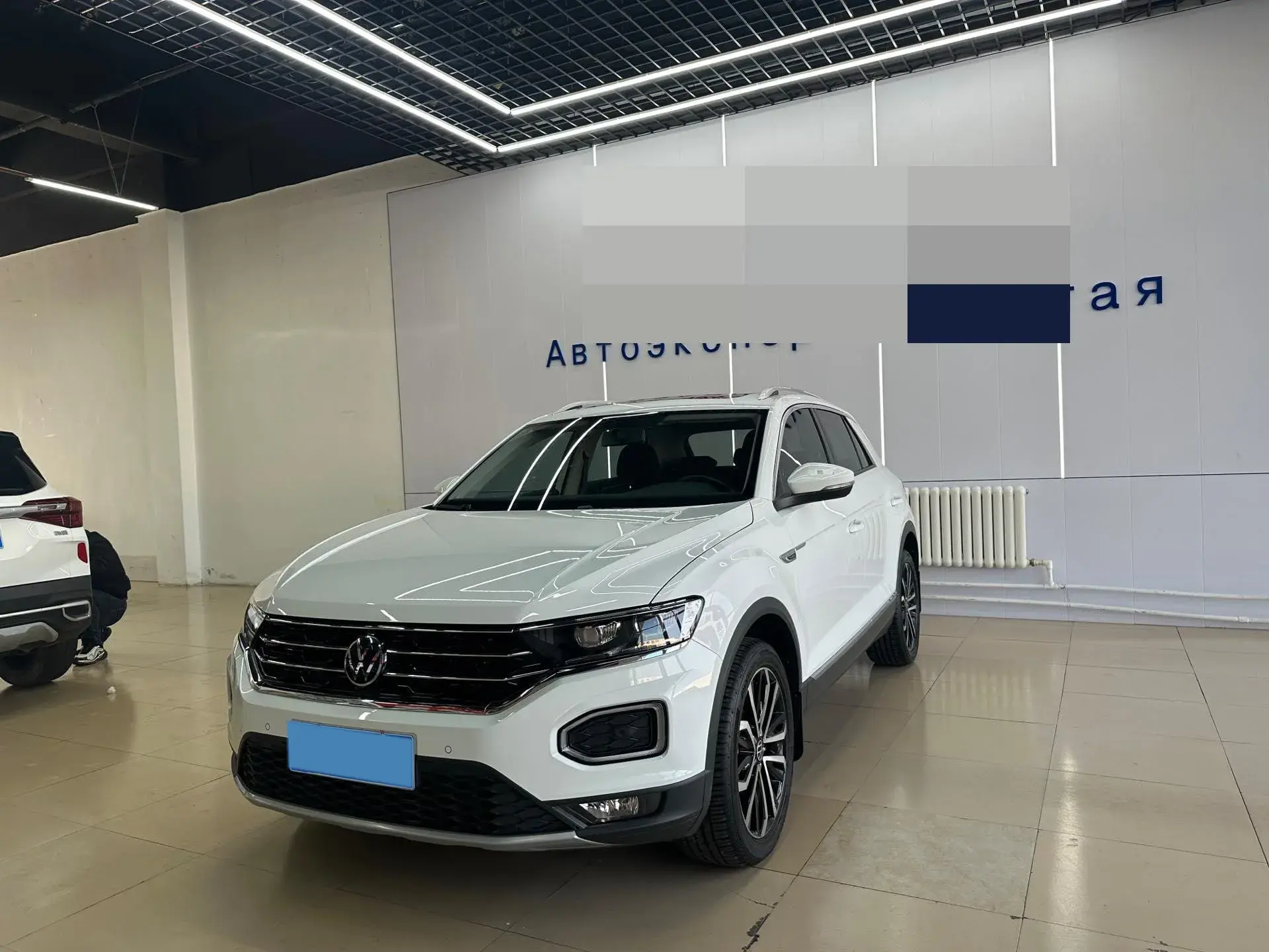 2021 VOLKSWAGEN T-ROC view 1