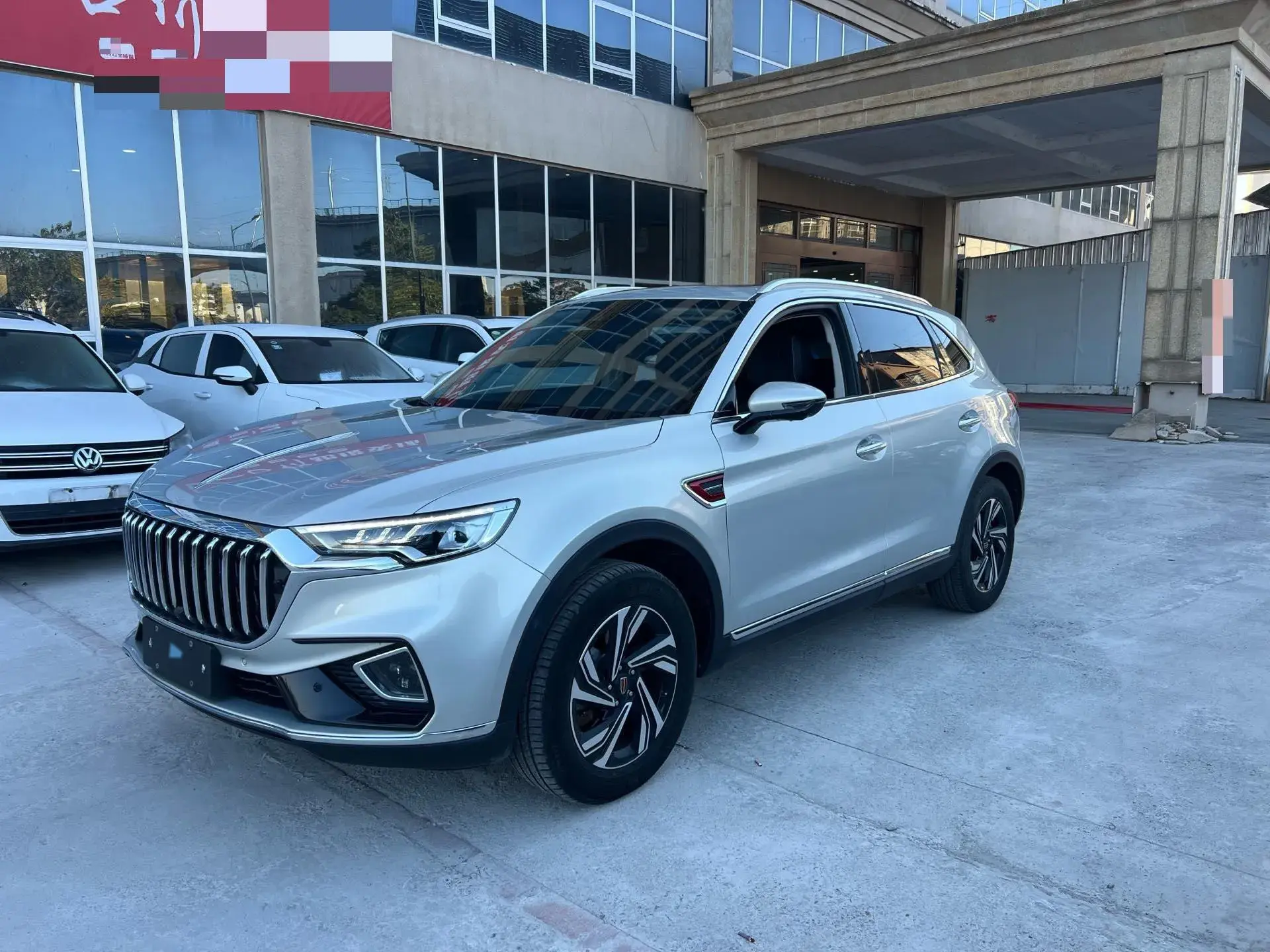 2022 HONGQI HS5 view 1