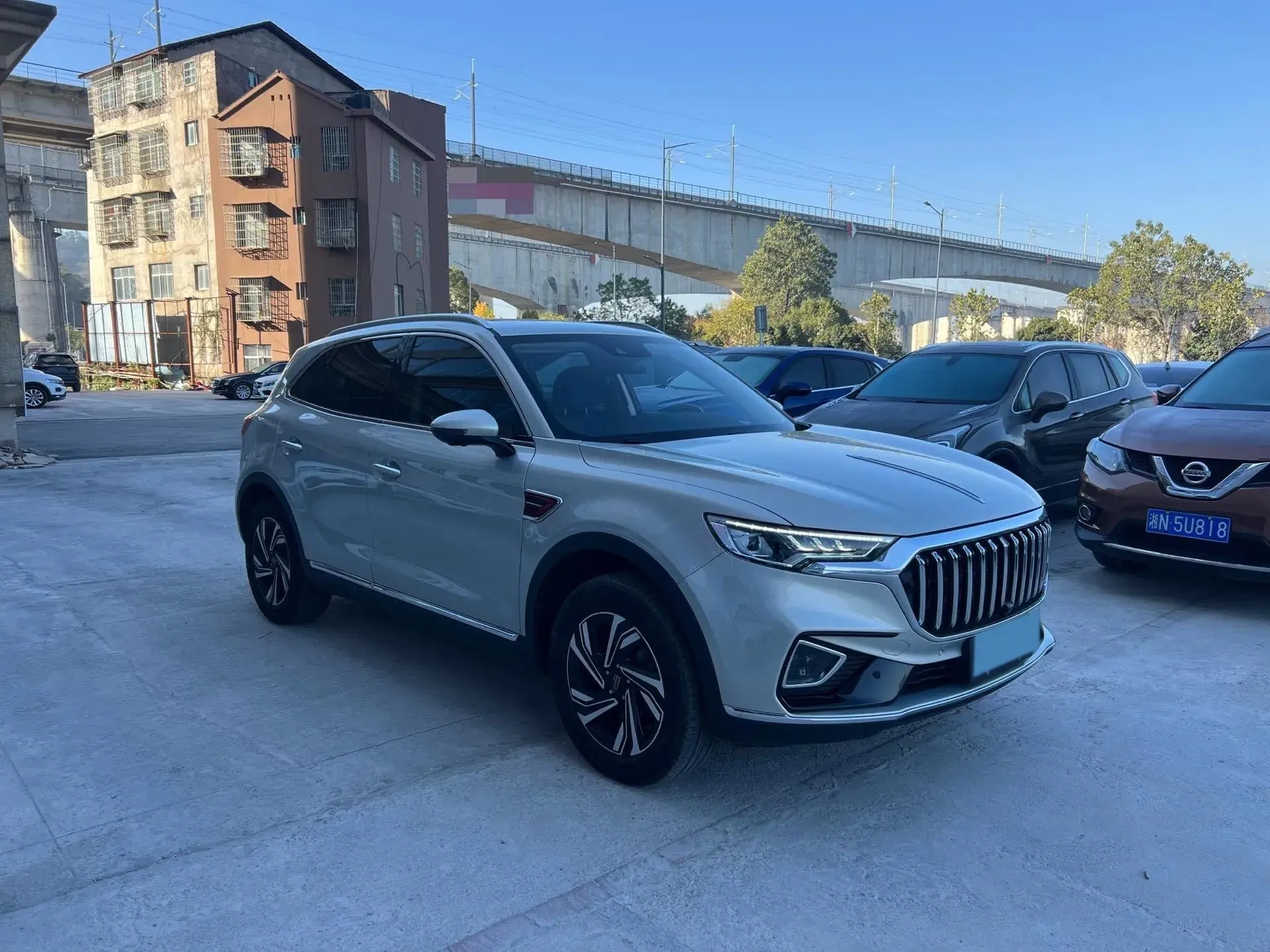 2022 HONGQI HS5 thumbnail 3