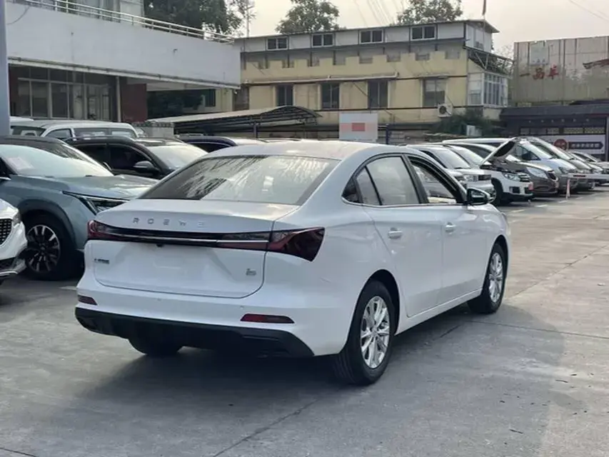 2024 ROEWE I5 thumbnail 4