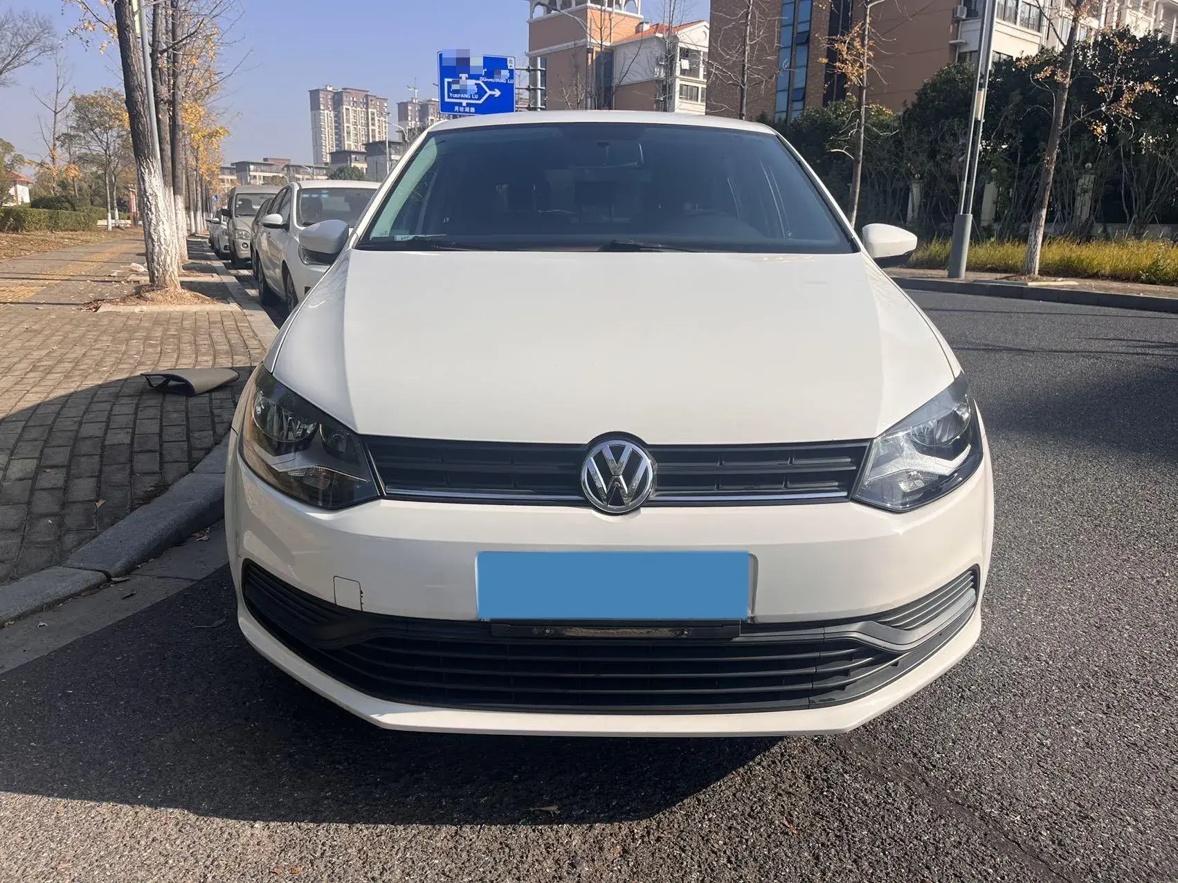 2018 VOLKSWAGEN POLO thumbnail 2