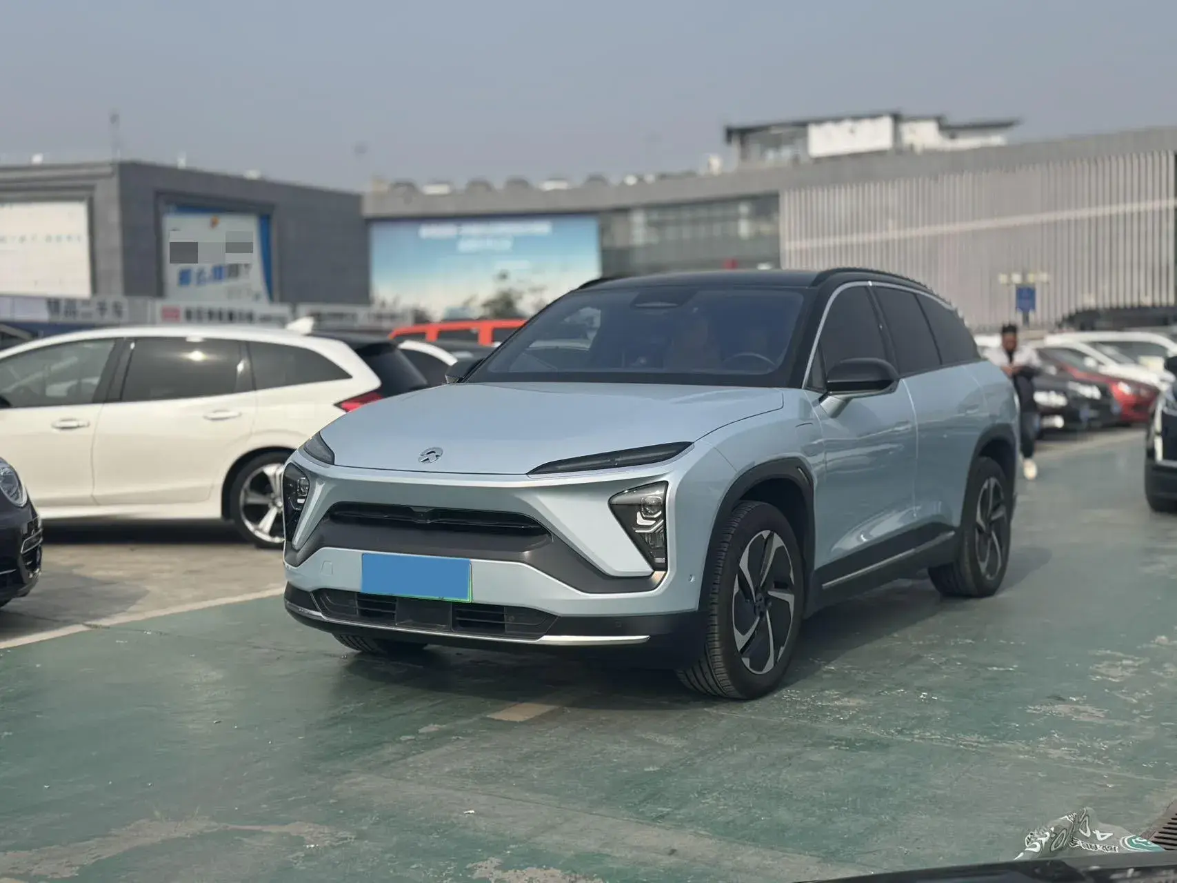 2020 NIO ES6 view 1