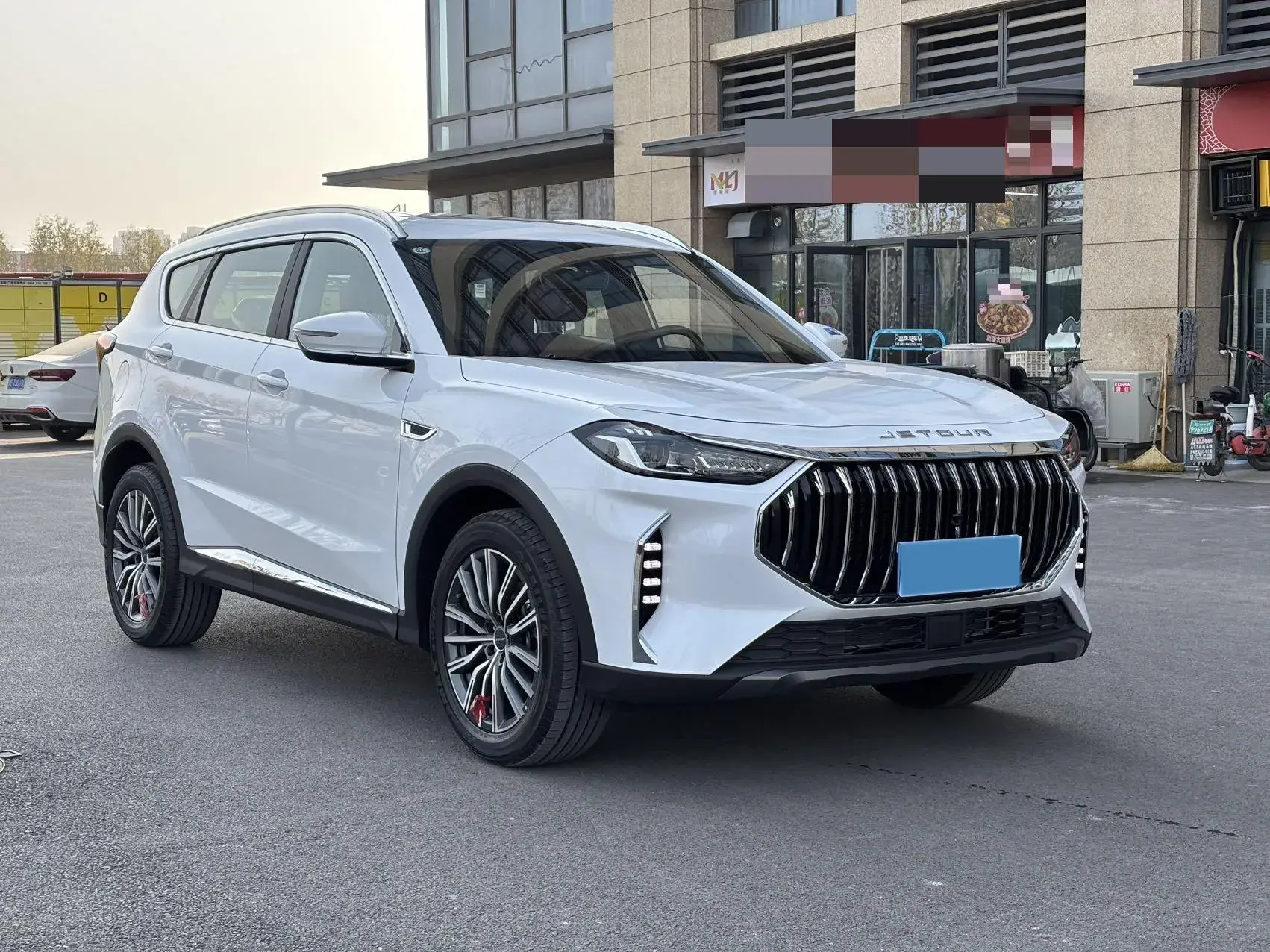 2025 JETOUR X70 thumbnail 3