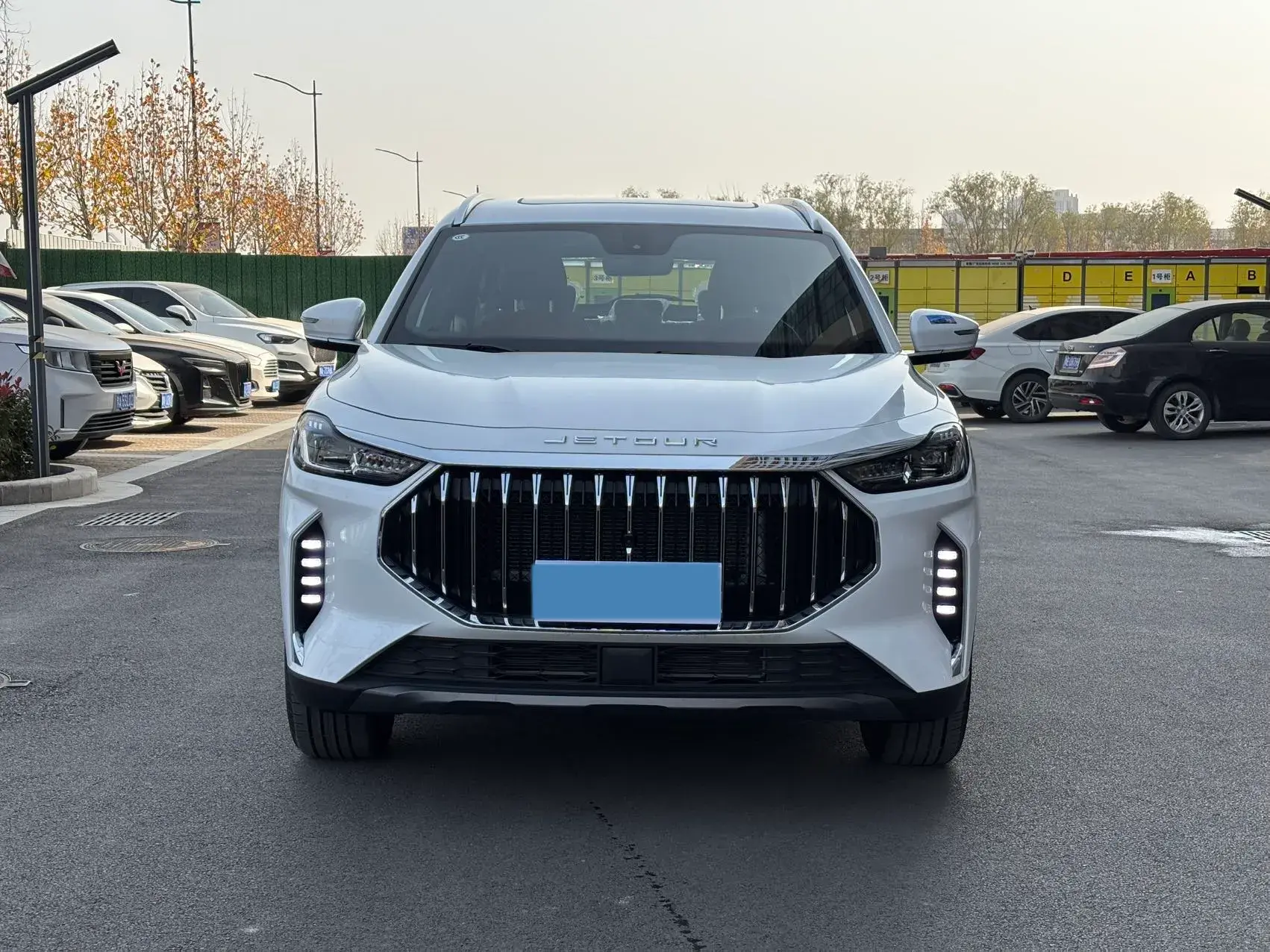 2025 JETOUR X70 thumbnail 2