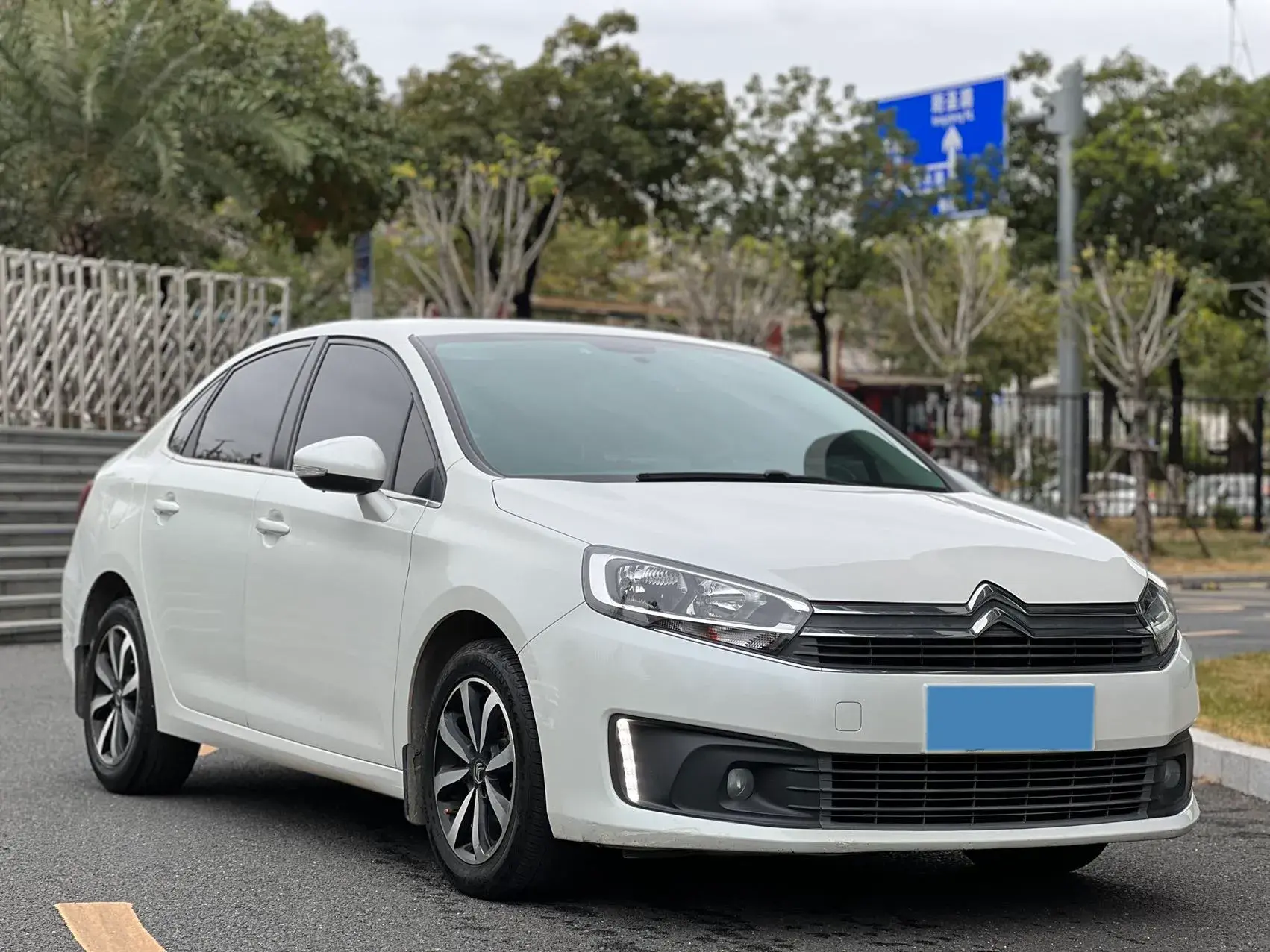 2018 CITROEN C4 thumbnail 2