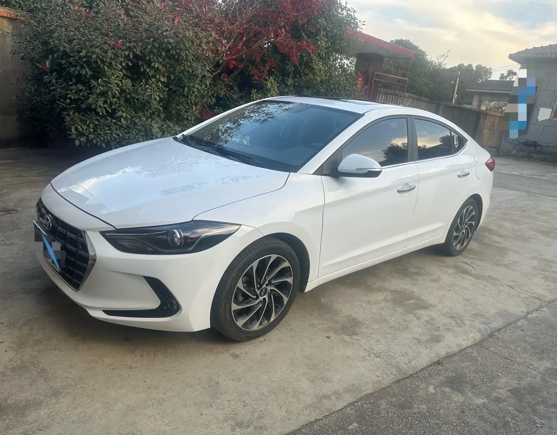 2020 HYUNDAI ELANTRA view 1