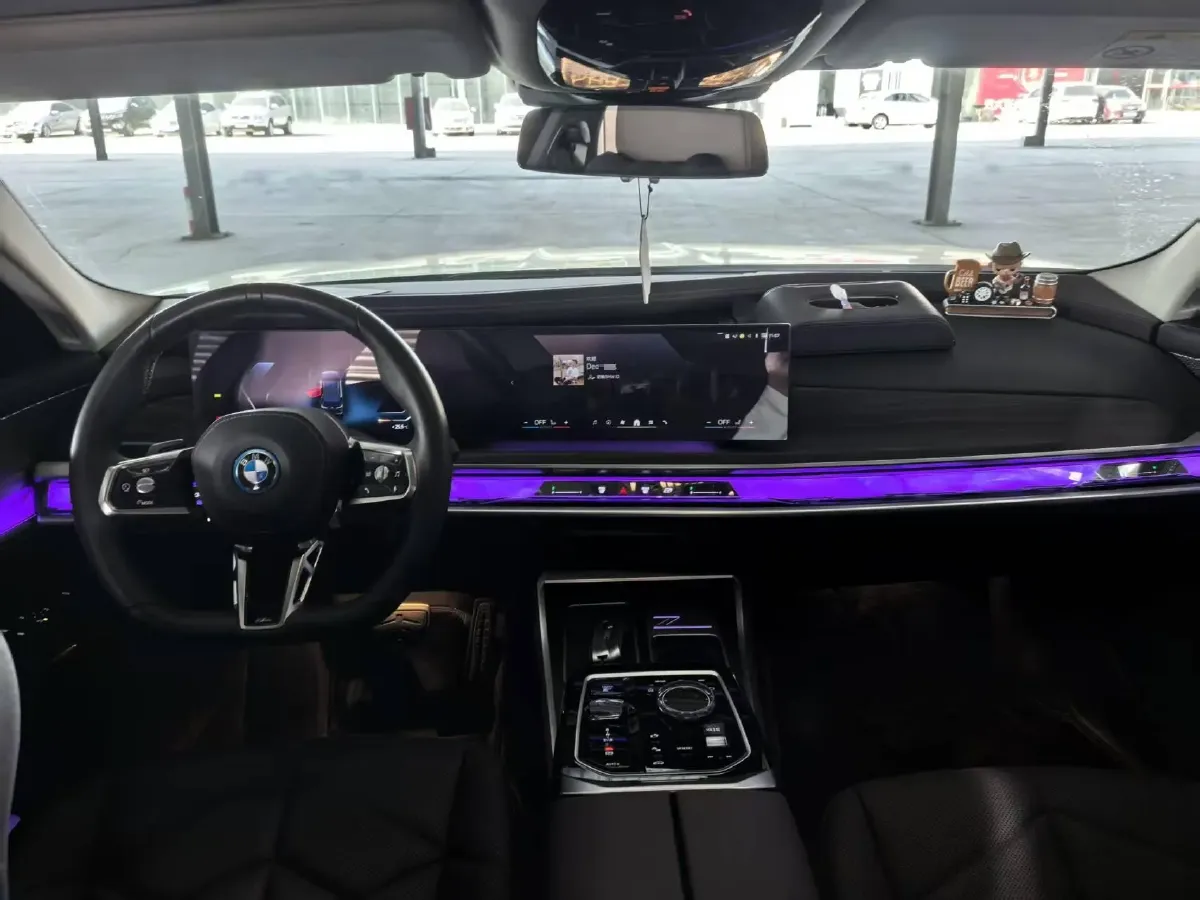 2023 BMW i7 BEV 101.7KWH,autocango,china used car exporter,china ev exporter,chinese used car exporter,chinese used ev exporter