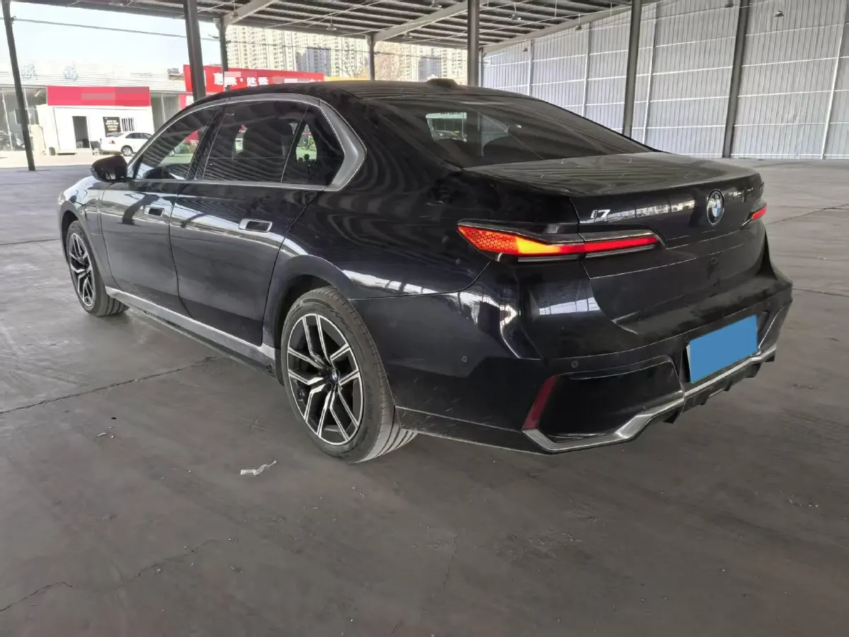 2023 BMW i7 BEV 101.7KWH,autocango,china used car exporter,china ev exporter,chinese used car exporter,chinese used ev exporter