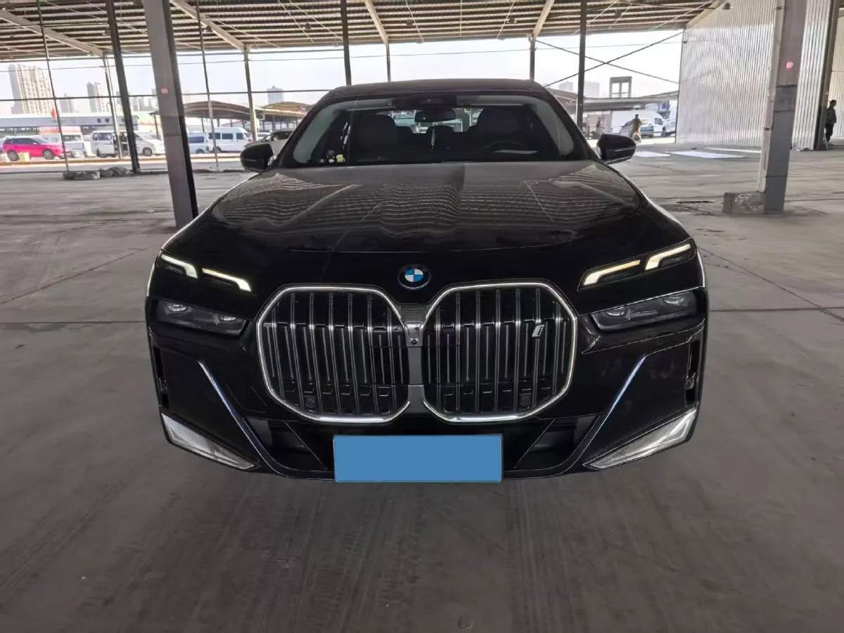 2023 BMW i7 BEV 101.7KWH,autocango,china used car exporter,china ev exporter,chinese used car exporter,chinese used ev exporter
