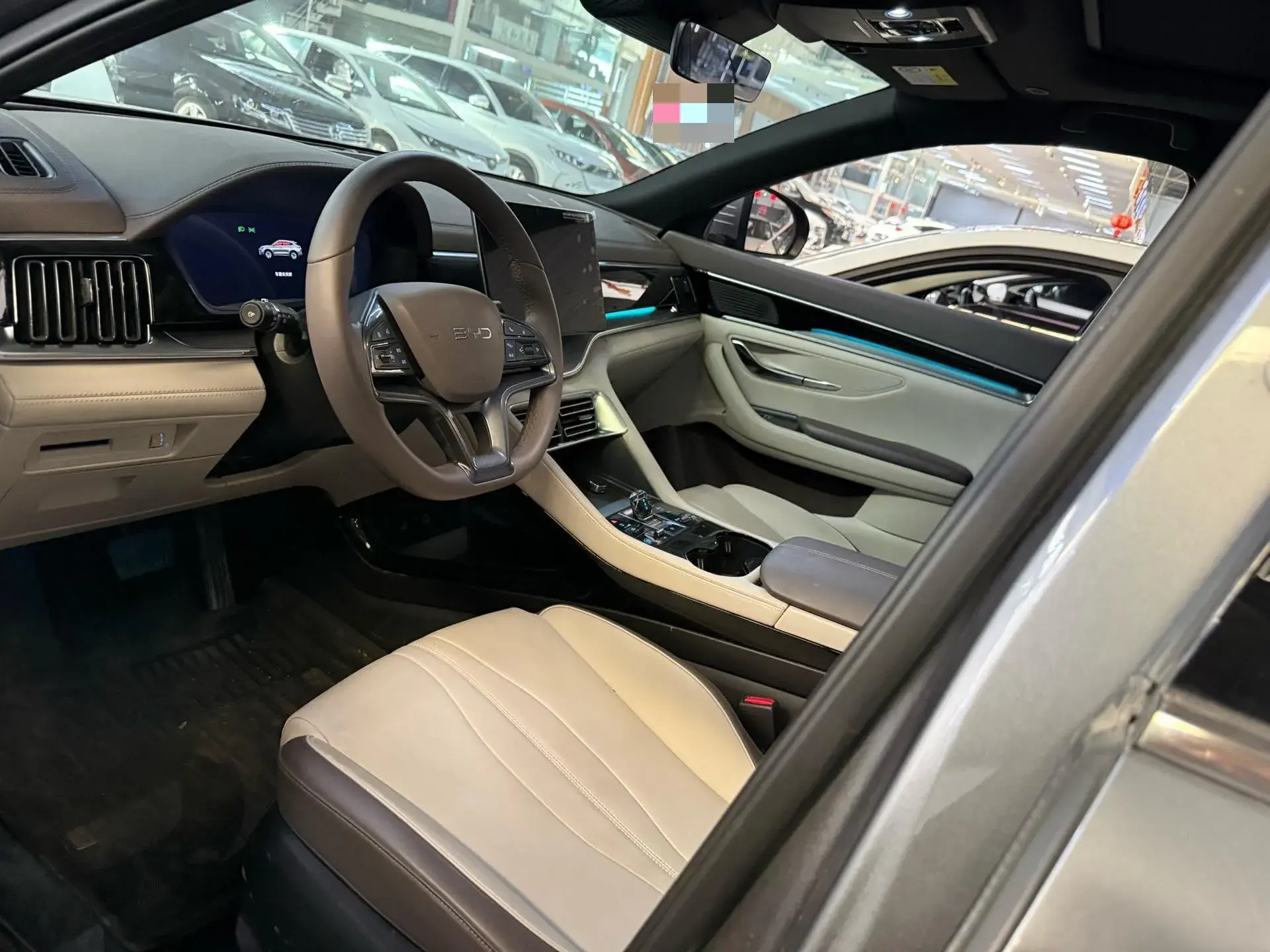 2024 BYD SONG thumbnail 4