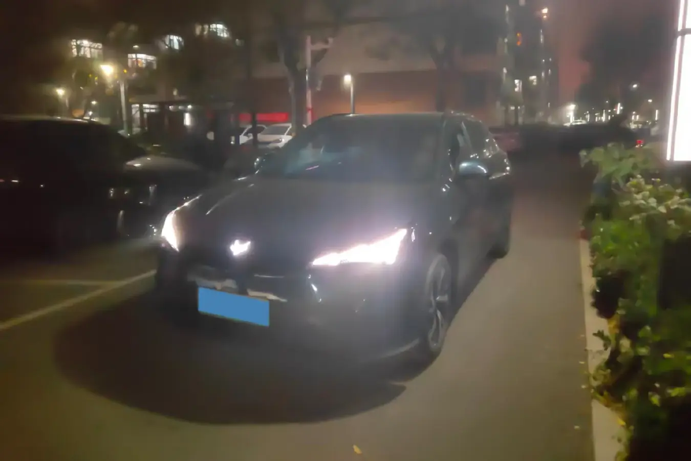 2024 ARCFOX αT5 BEV 65KWH