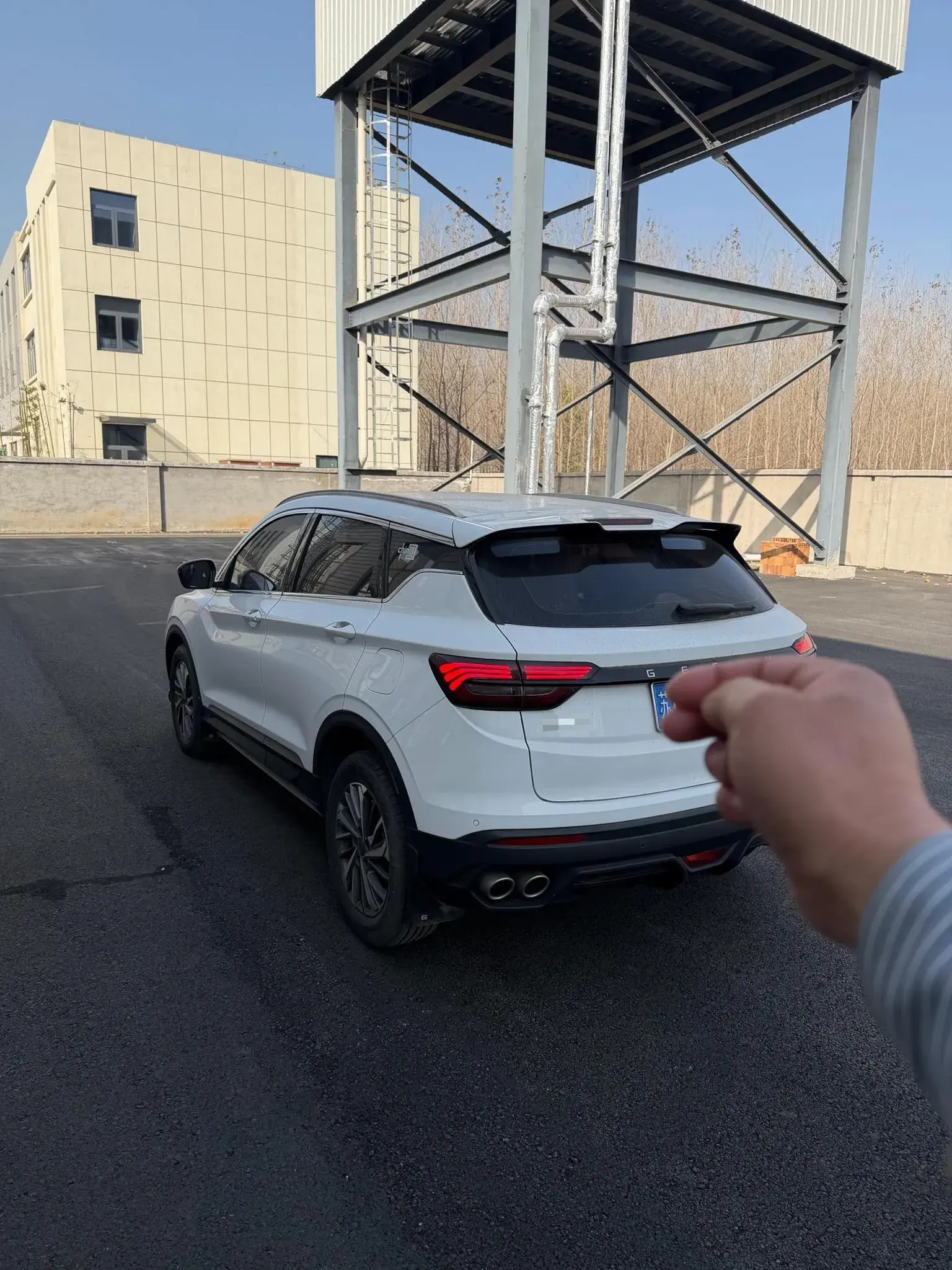 2021 GEELY COOLRAY thumbnail 4