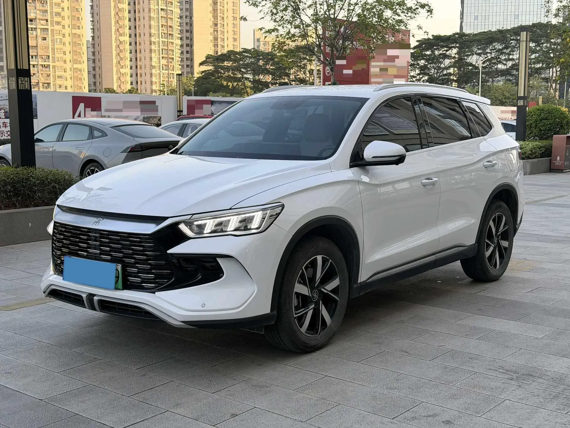 2024 BYD SONG view 1