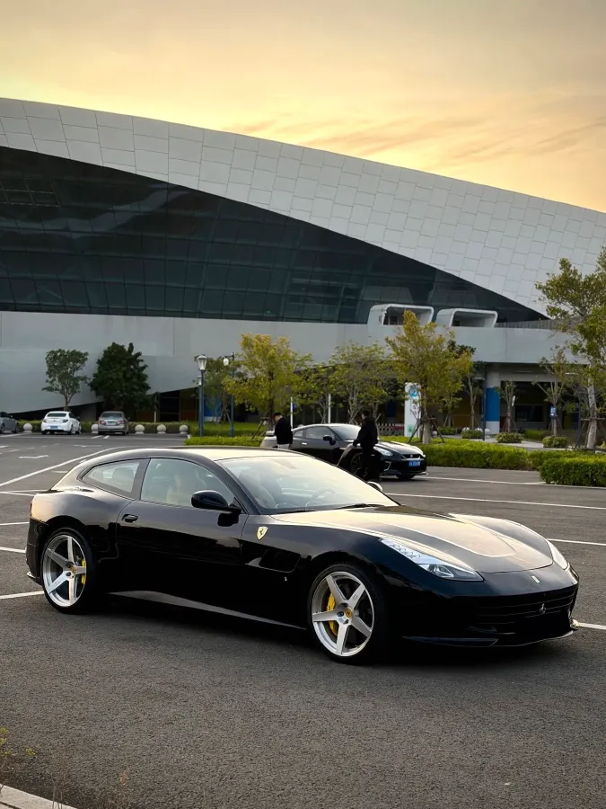 2017 Ferrari GTC4 Lusso 3.9T 609HP V8 7DCT,autocango,china used car exporter,china ev exporter,chinese used car exporter,chinese used ev exporter