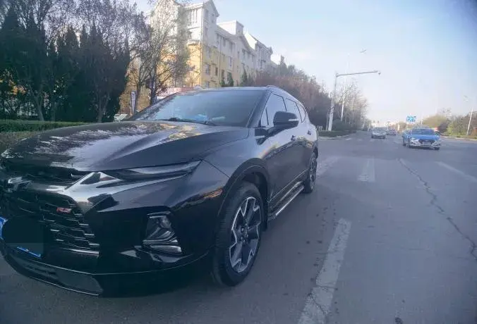 2020 CHEVROLET BLAZER view 1