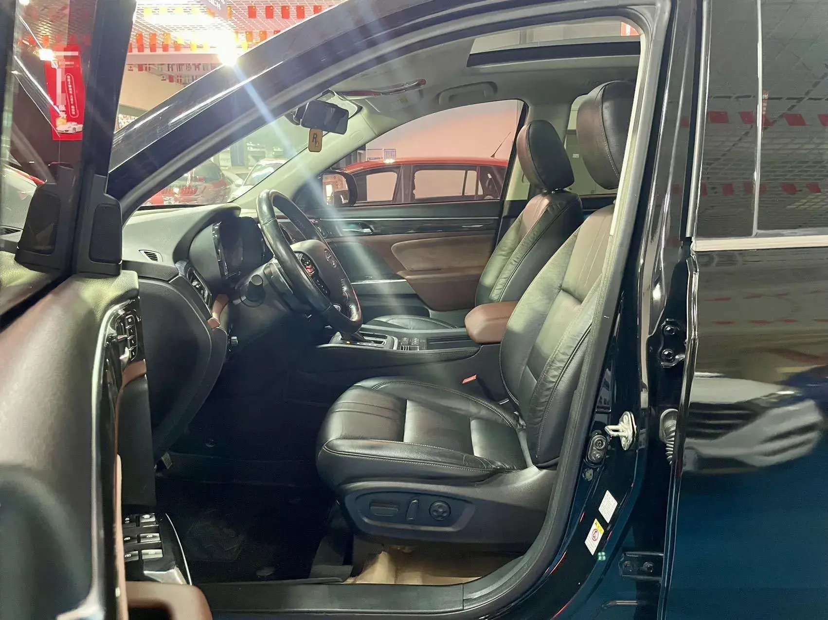 2017 GAC TRUMPCHI thumbnail 3