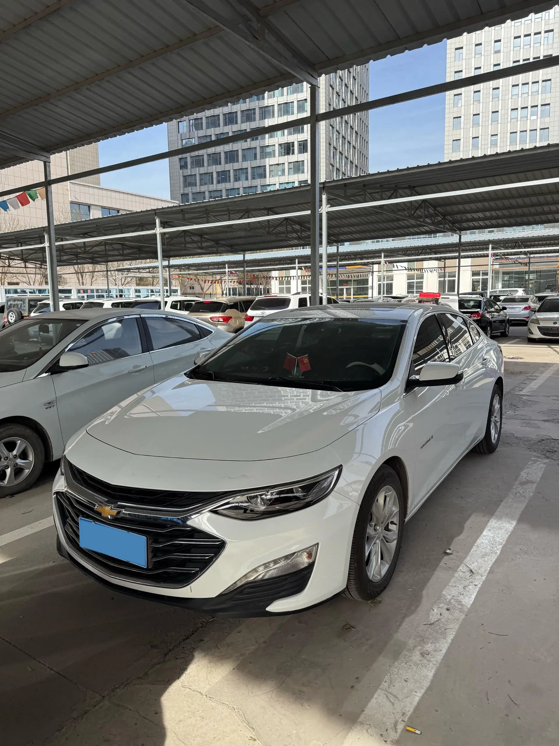 2019 CHEVROLET MALIBU view 1