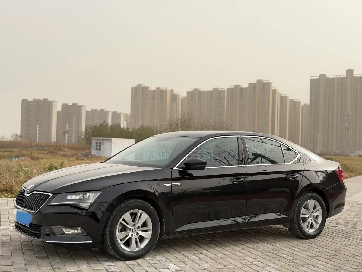 2016 Skoda Superb 1.8T 180HP L4 7DCT