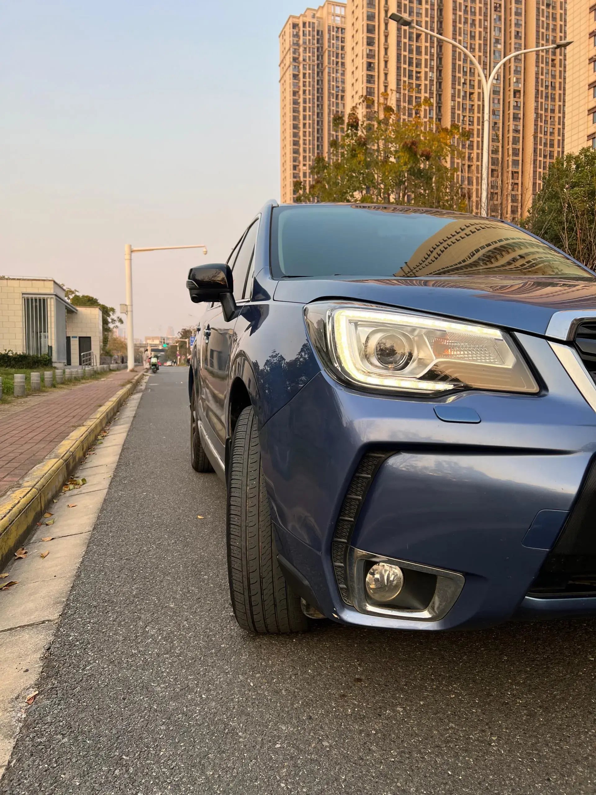 2018 SUBARU FORESTER thumbnail 2