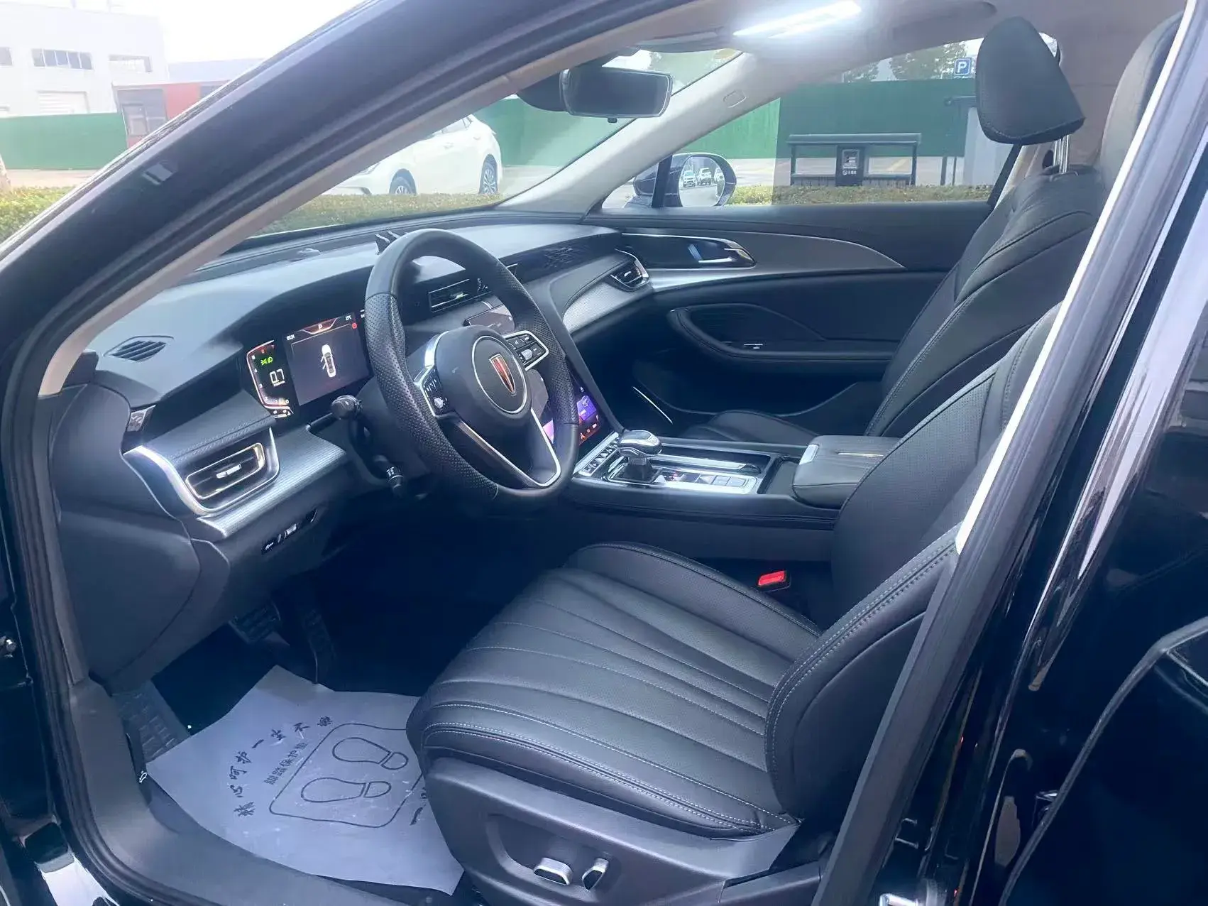 2023 HONGQI H5 thumbnail 2