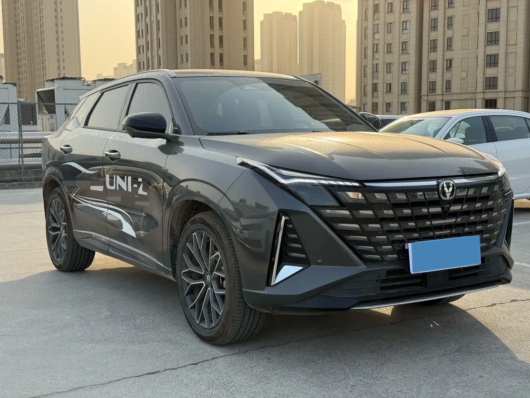 2025 CHANGAN UNI-Z thumbnail 3