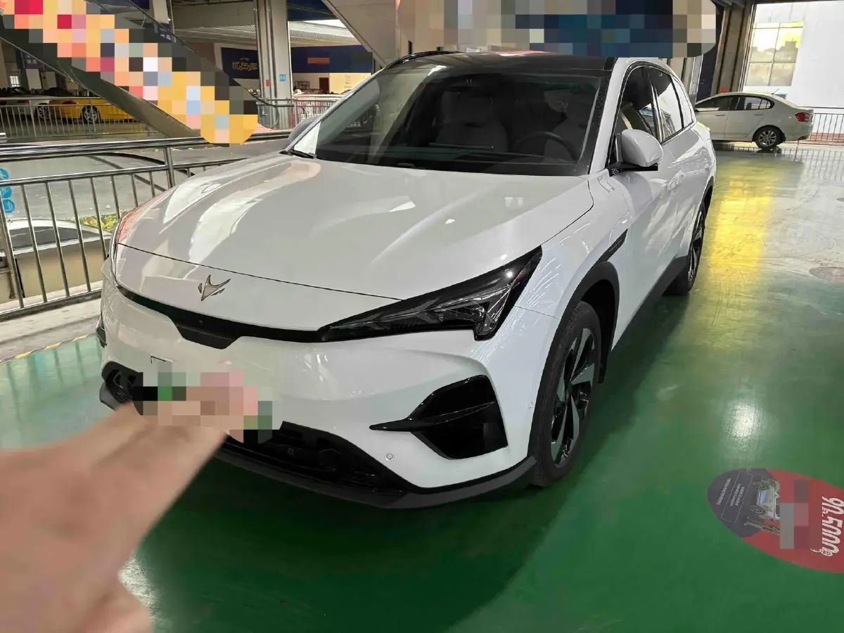 2025 ARCFOX αT5 BEV 65KWH