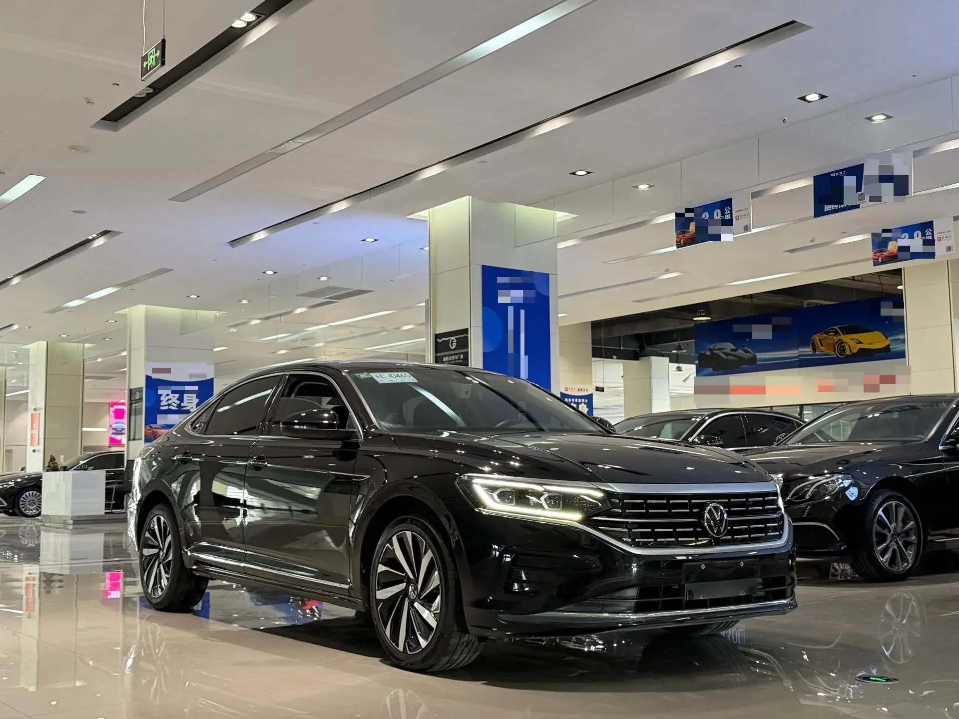 2022 VOLKSWAGEN PASSAT thumbnail 3