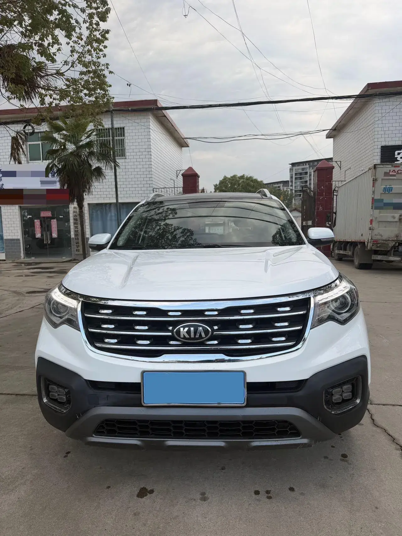 2019 KIA SPORTAGE thumbnail 2