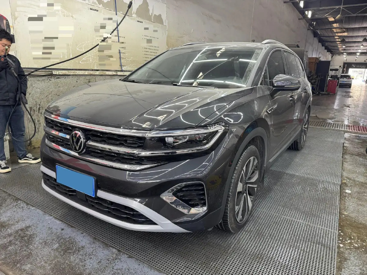 2021 Volkswagen Talagon 2.0T 220HP L4 7DCT