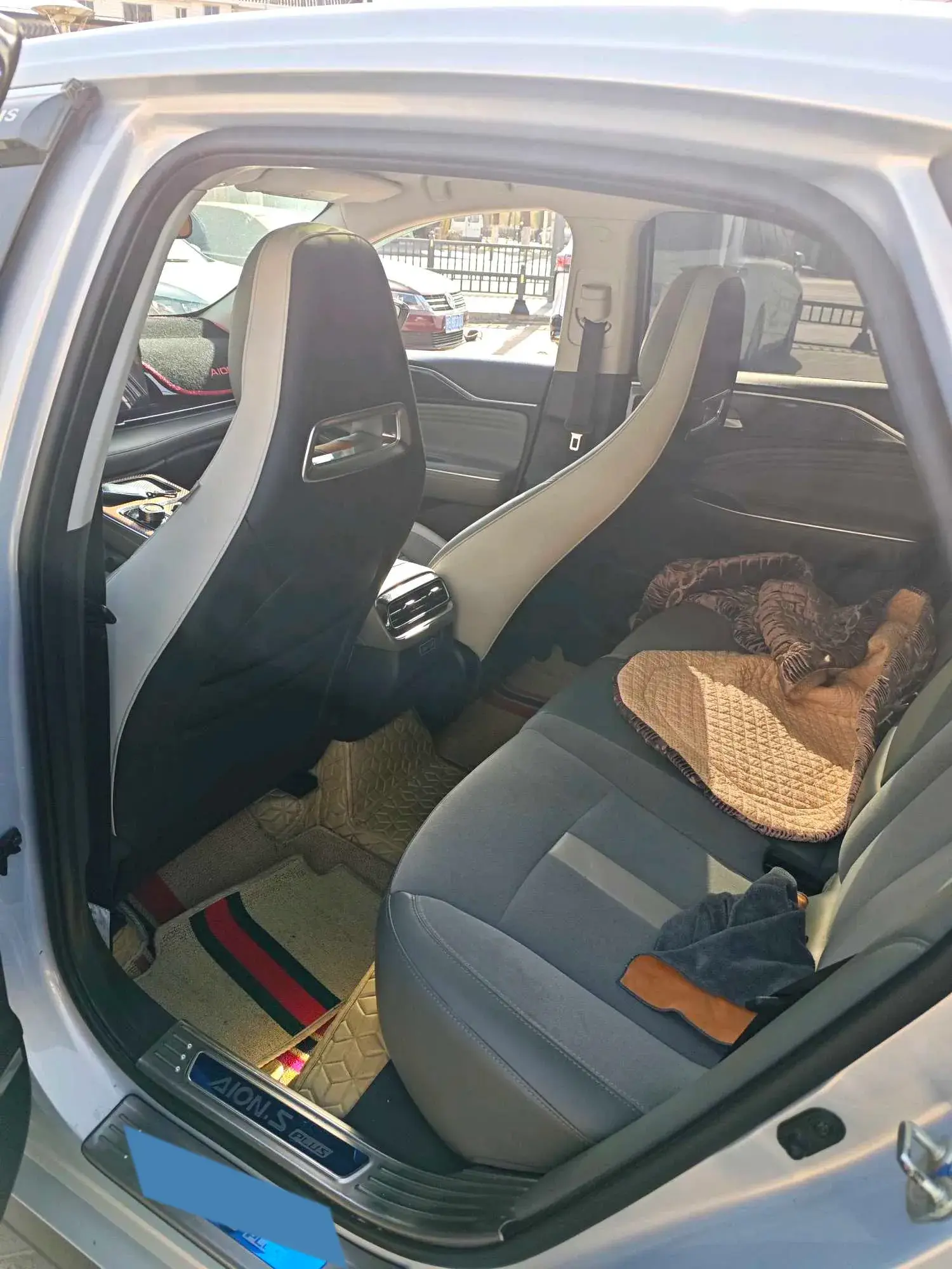 2022 AION S thumbnail 4