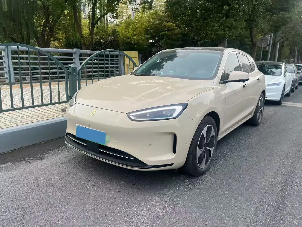 2022 HIMA AITO M5 Range Extended 125HP REEV 40KWH