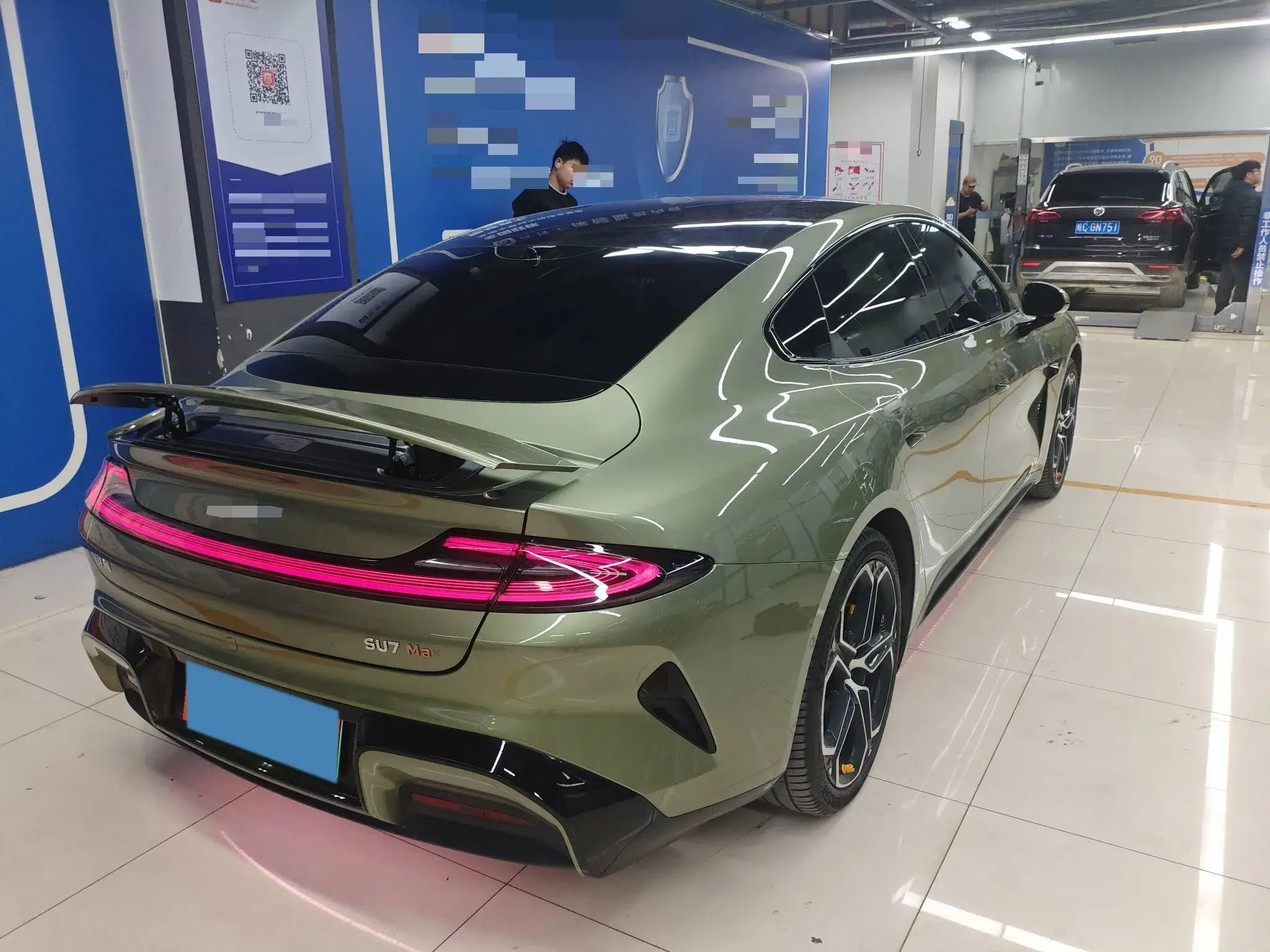 2024 MI SU7 thumbnail 4