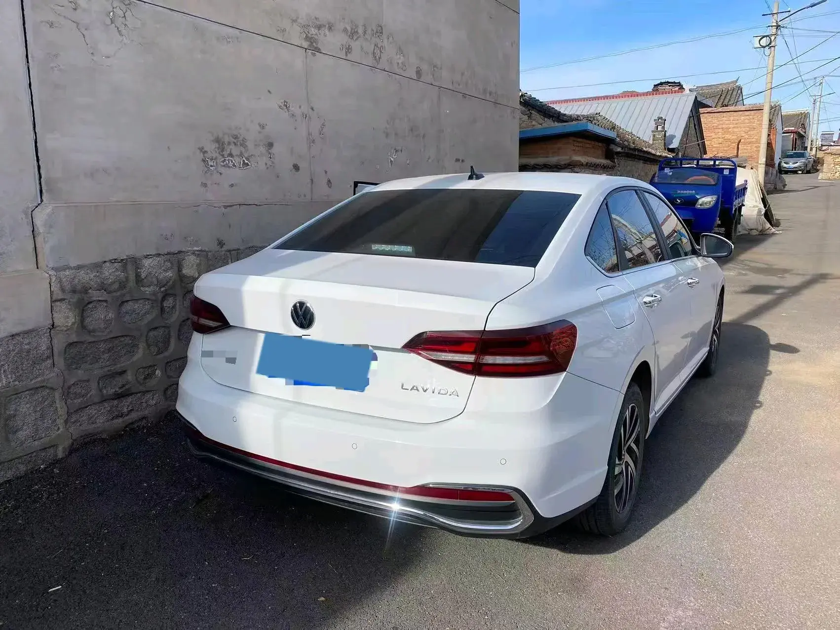 2024 VOLKSWAGEN LAVIDA thumbnail 2