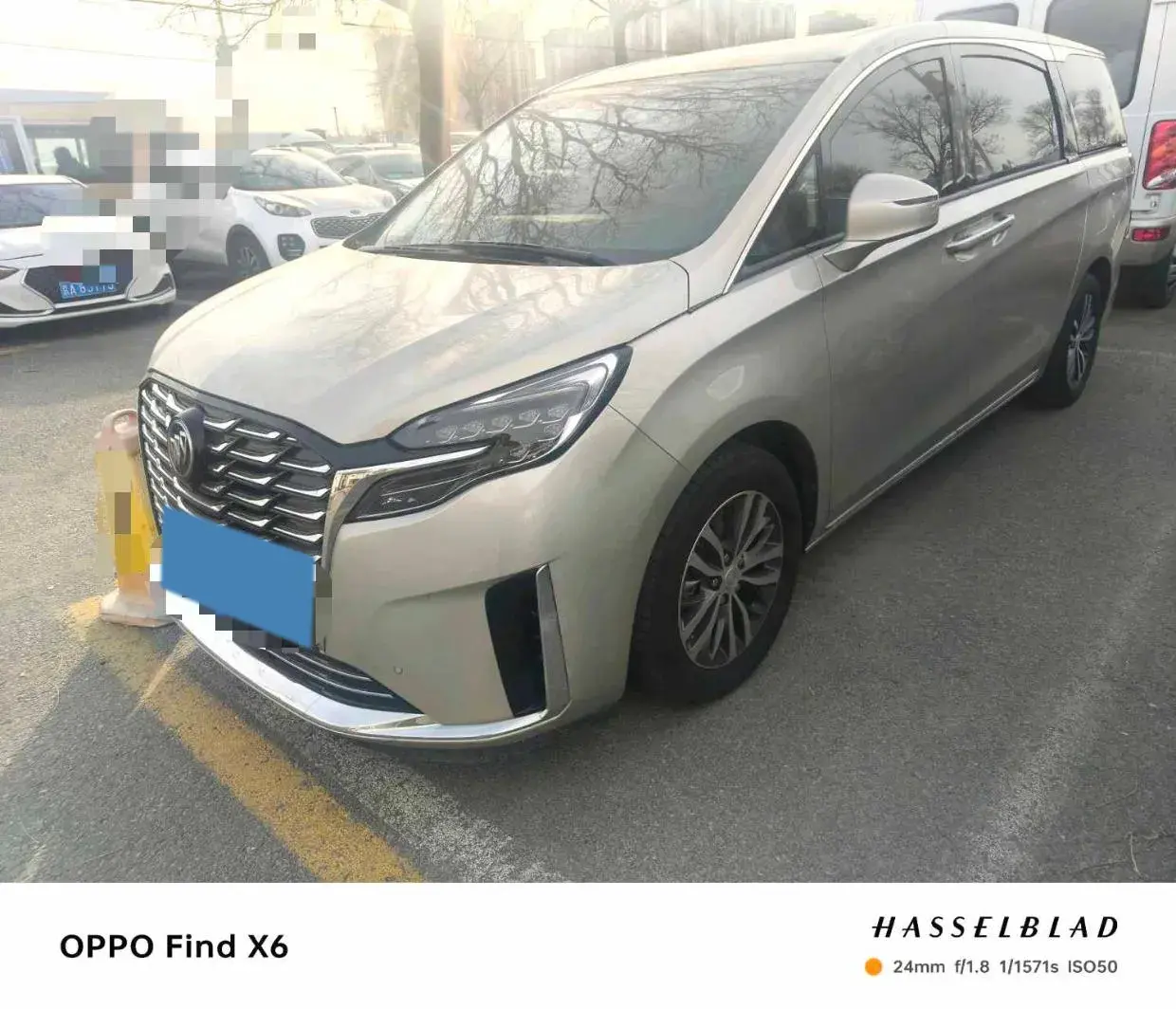 2022 BUICK GL8 view 1