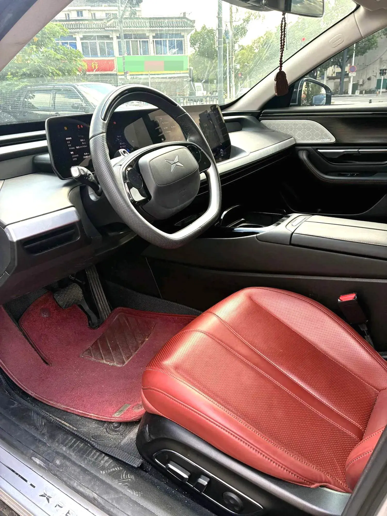 2020 XPENG P7 thumbnail 2