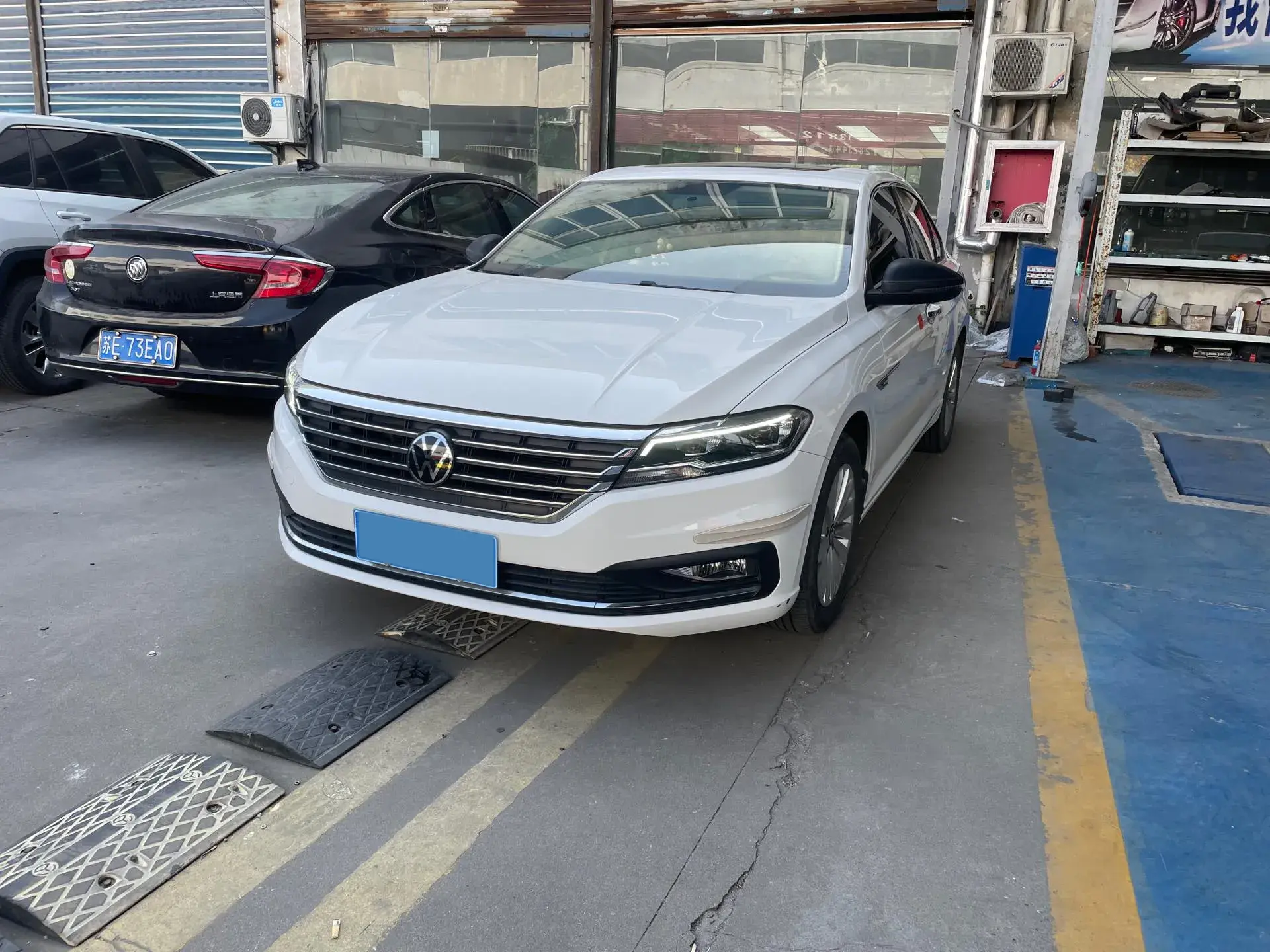 2019 VOLKSWAGEN LAVIDA view 1