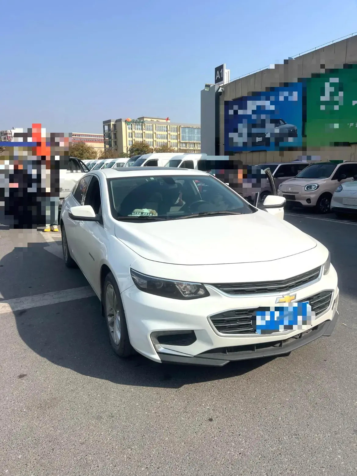 2018 CHEVROLET MALIBU thumbnail 2