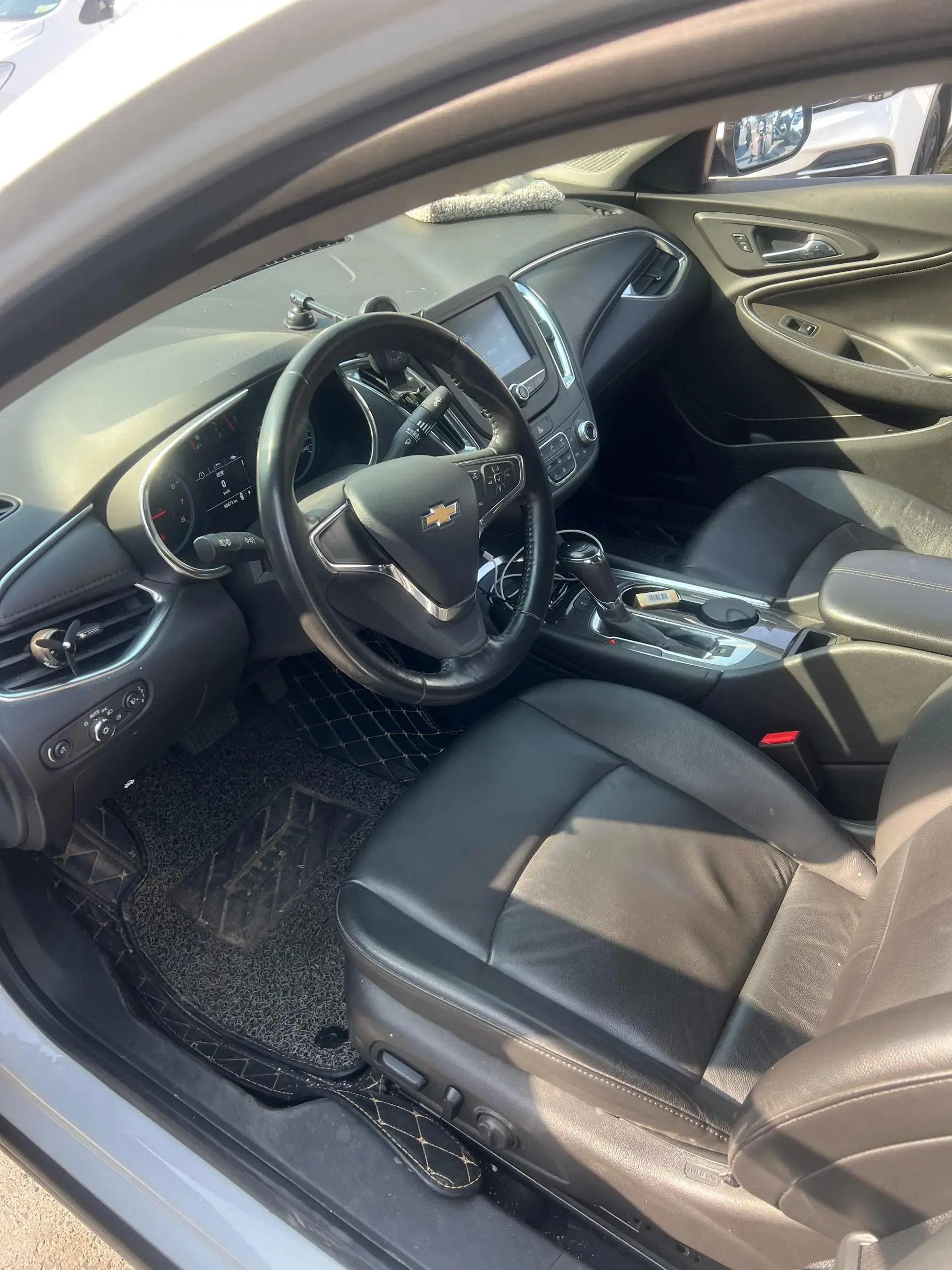 2018 CHEVROLET MALIBU thumbnail 3