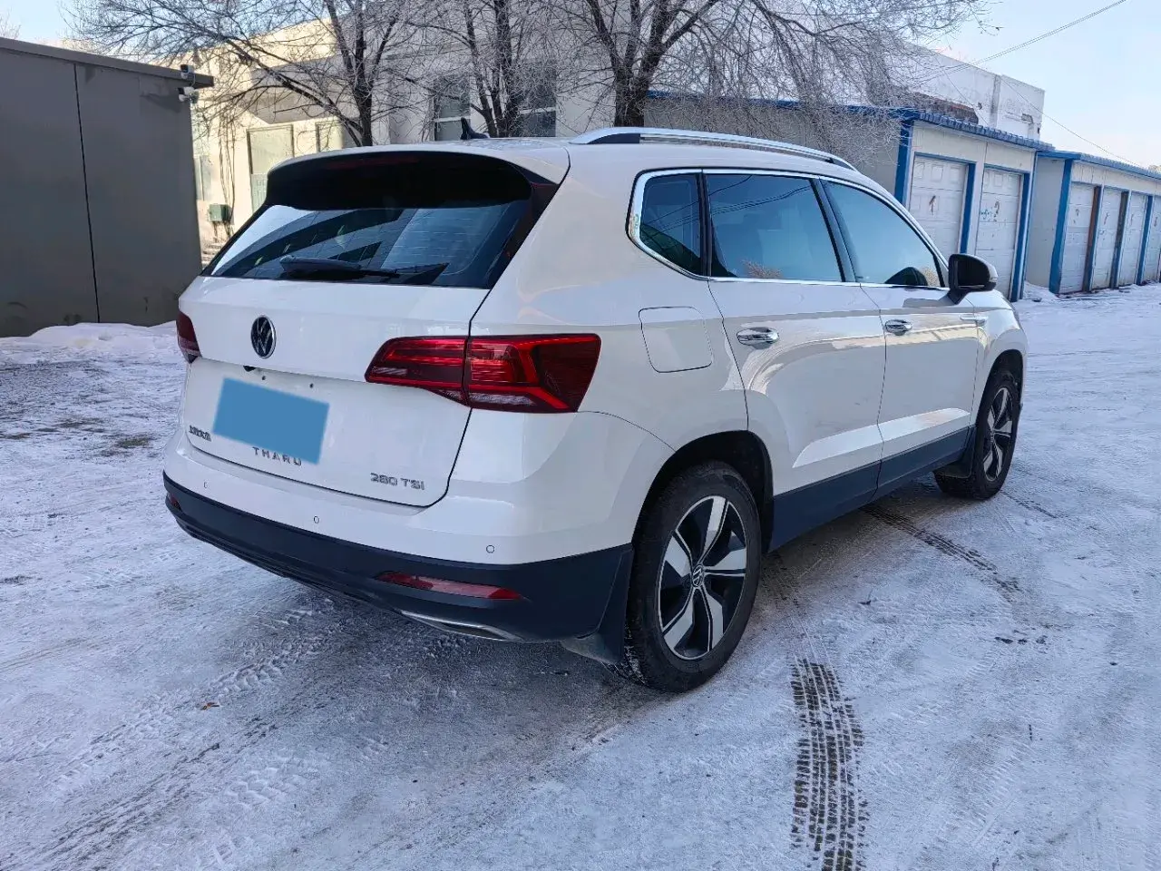 2021 VOLKSWAGEN THARU thumbnail 4