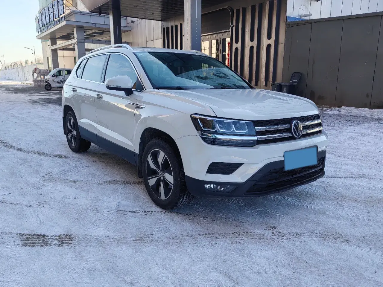 2021 VOLKSWAGEN THARU thumbnail 3