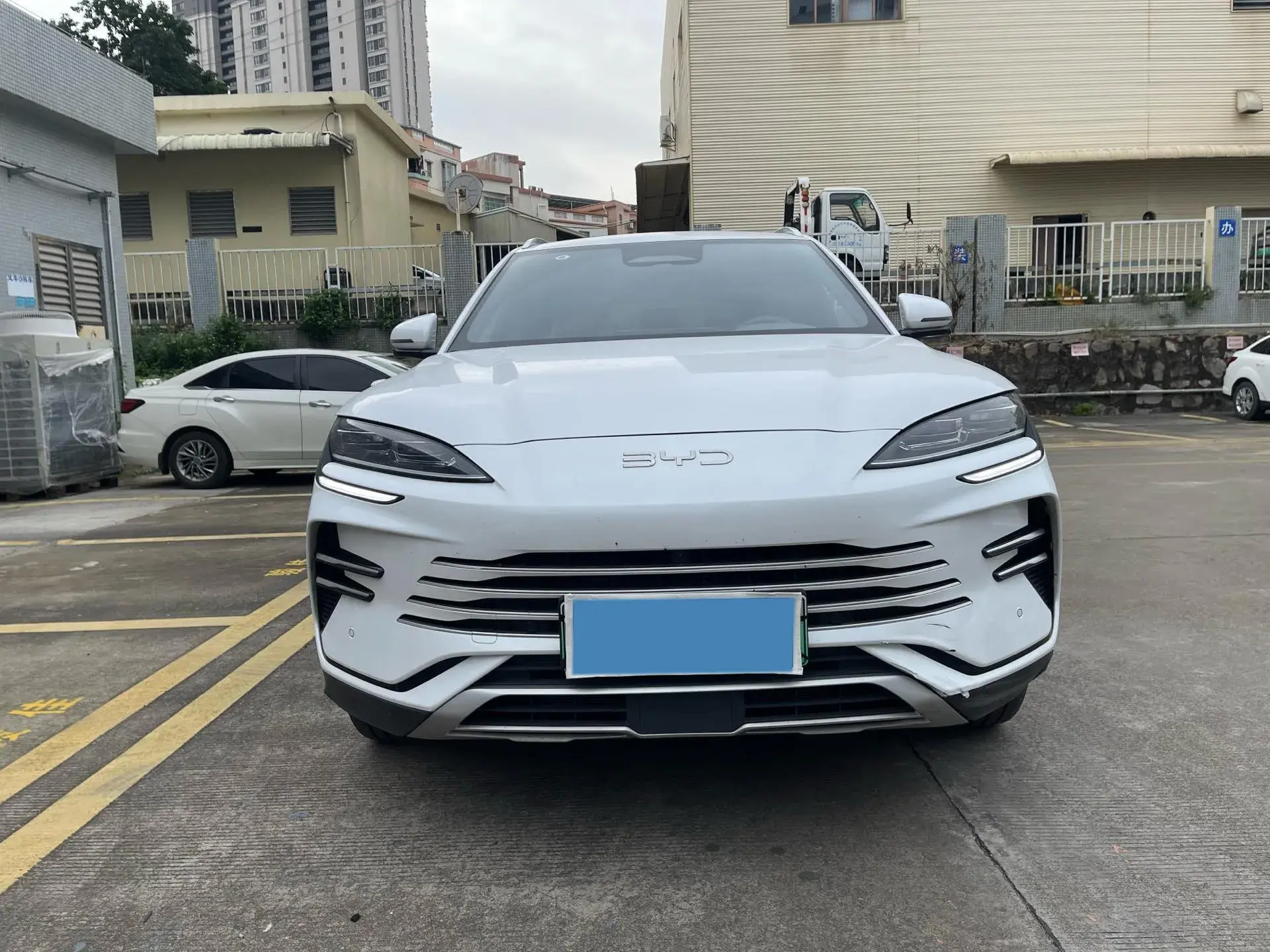 2025 BYD SONG thumbnail 2