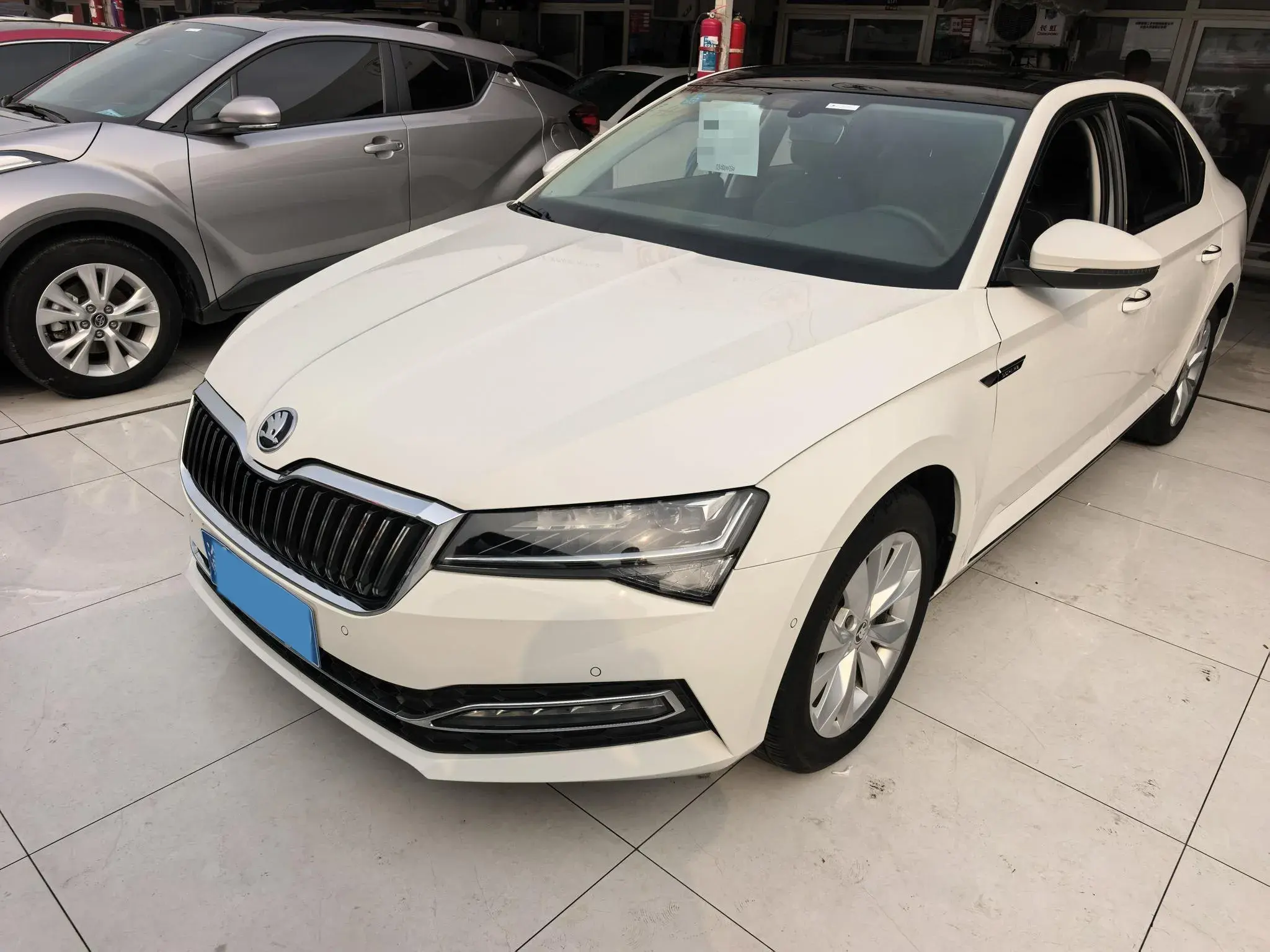 2019 SKODA SUPERB view 1