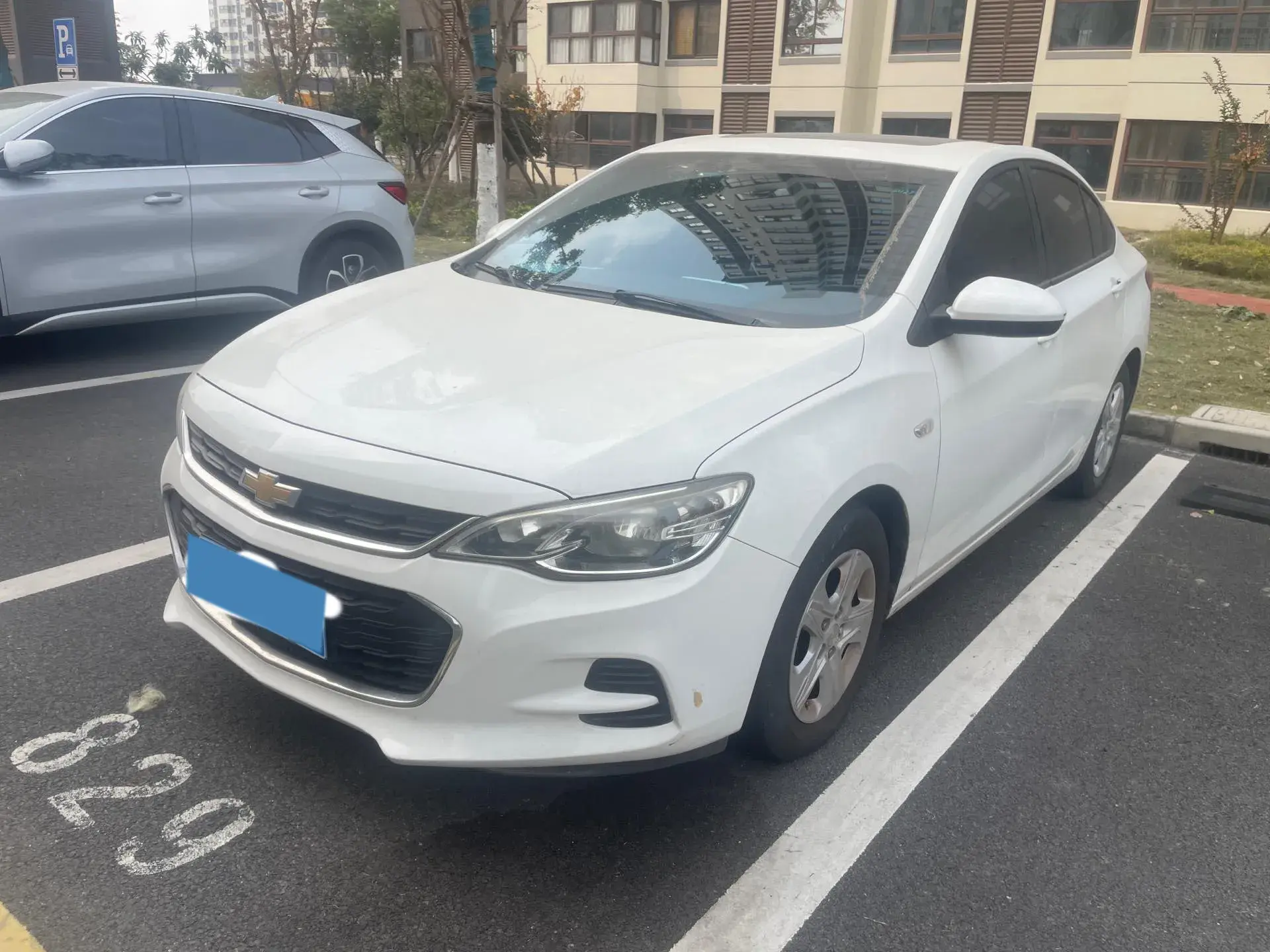2019 CHEVROLET CAVALIER view 1