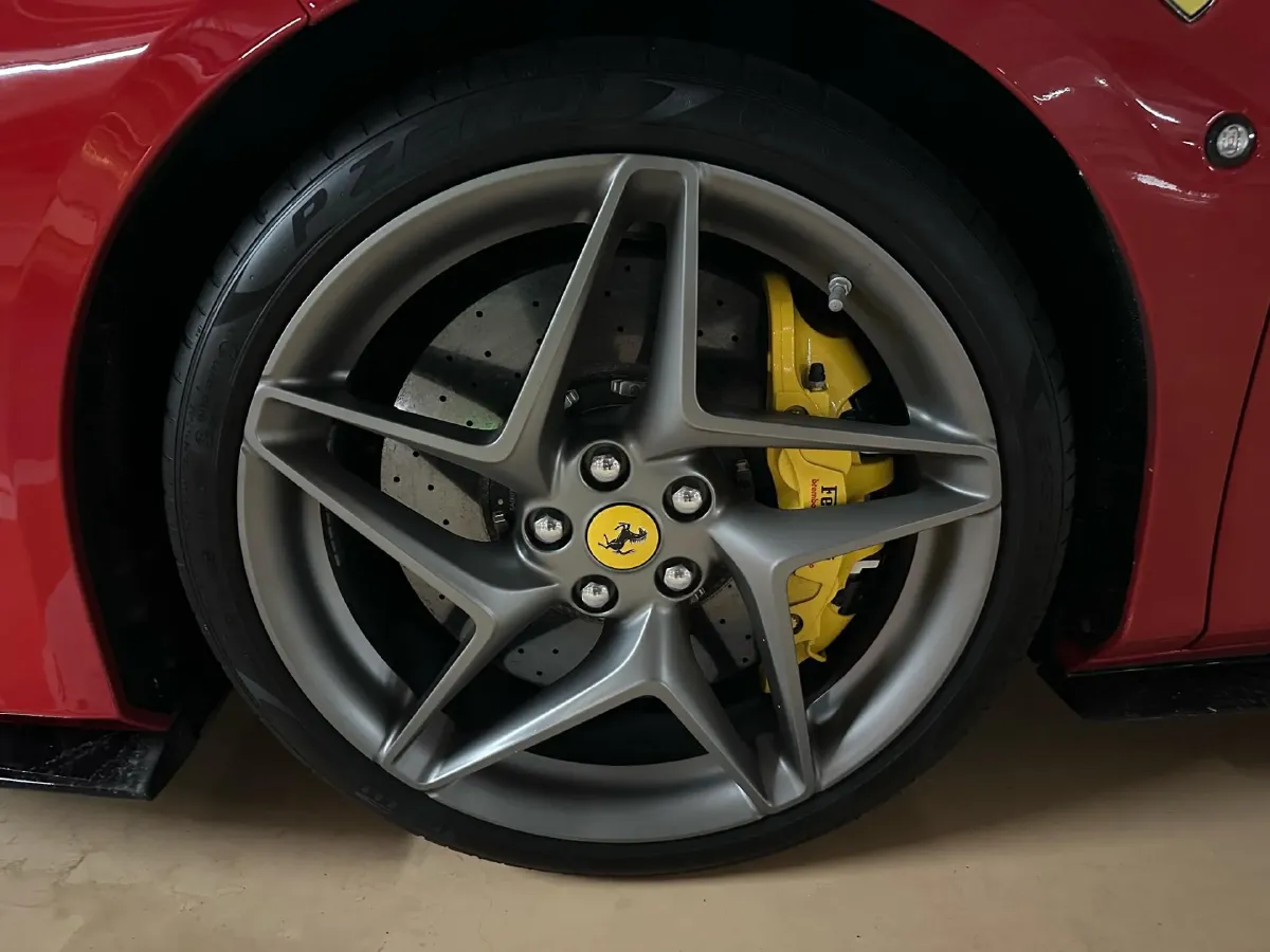 2019 Ferrari F8 3.9T 720HP V8 7DCT,autocango,china used car exporter,china ev exporter,chinese used car exporter,chinese used ev exporter